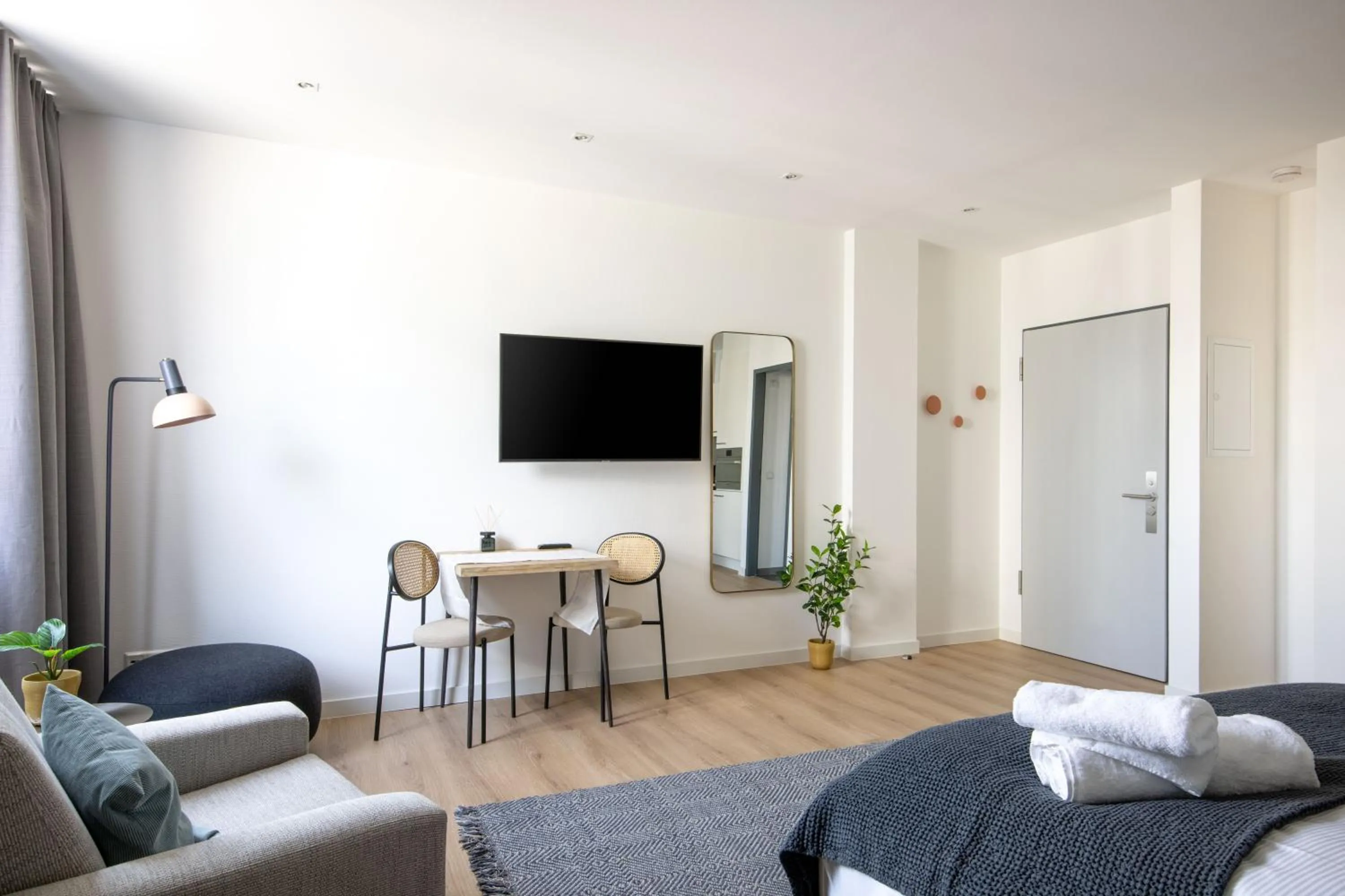 TV and multimedia in Limehome Aalen Reichsstädter Str