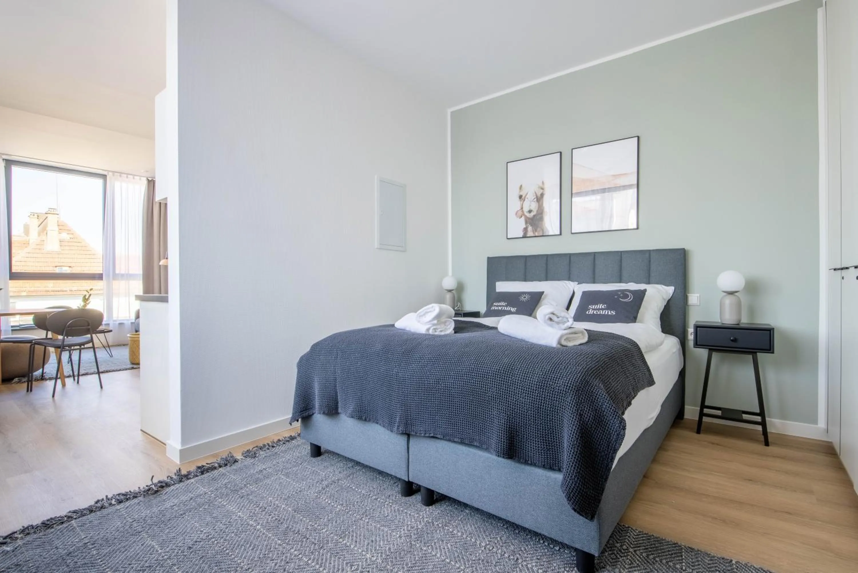 Bed in Limehome Aalen Reichsstädter Str