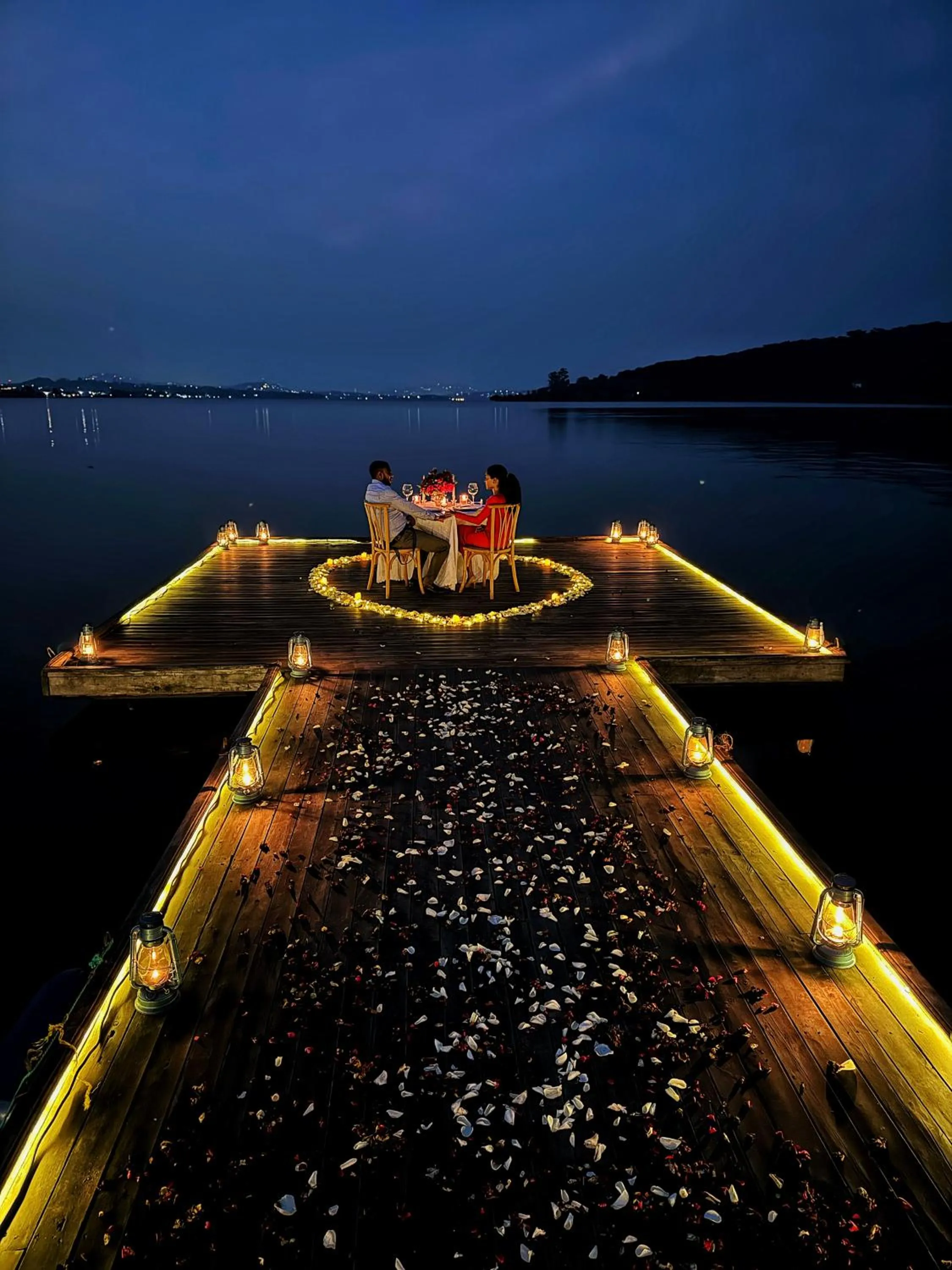 Restaurant/places to eat in Divine Resort & Spa