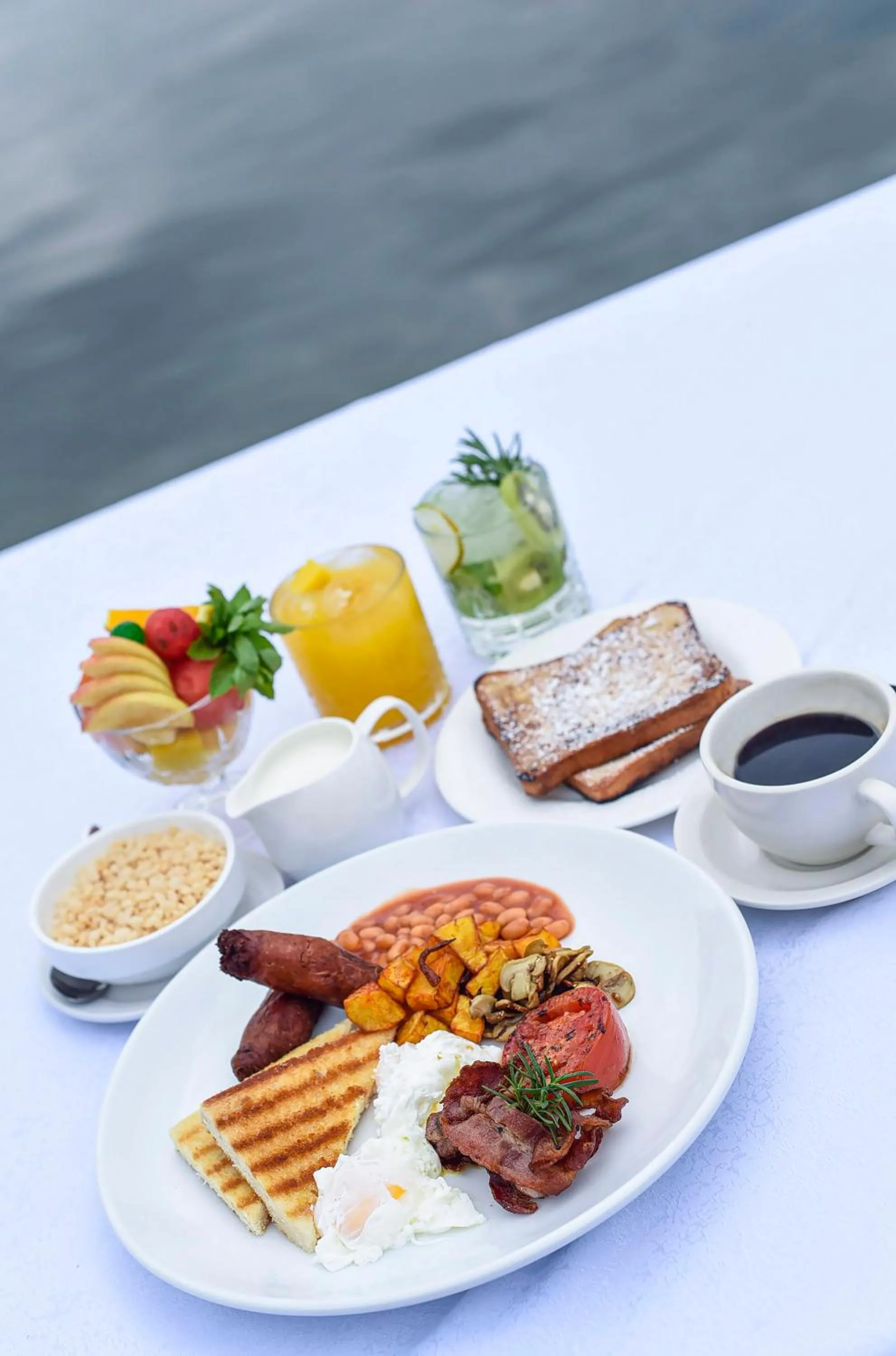 Restaurant/places to eat in Divine Resort & Spa