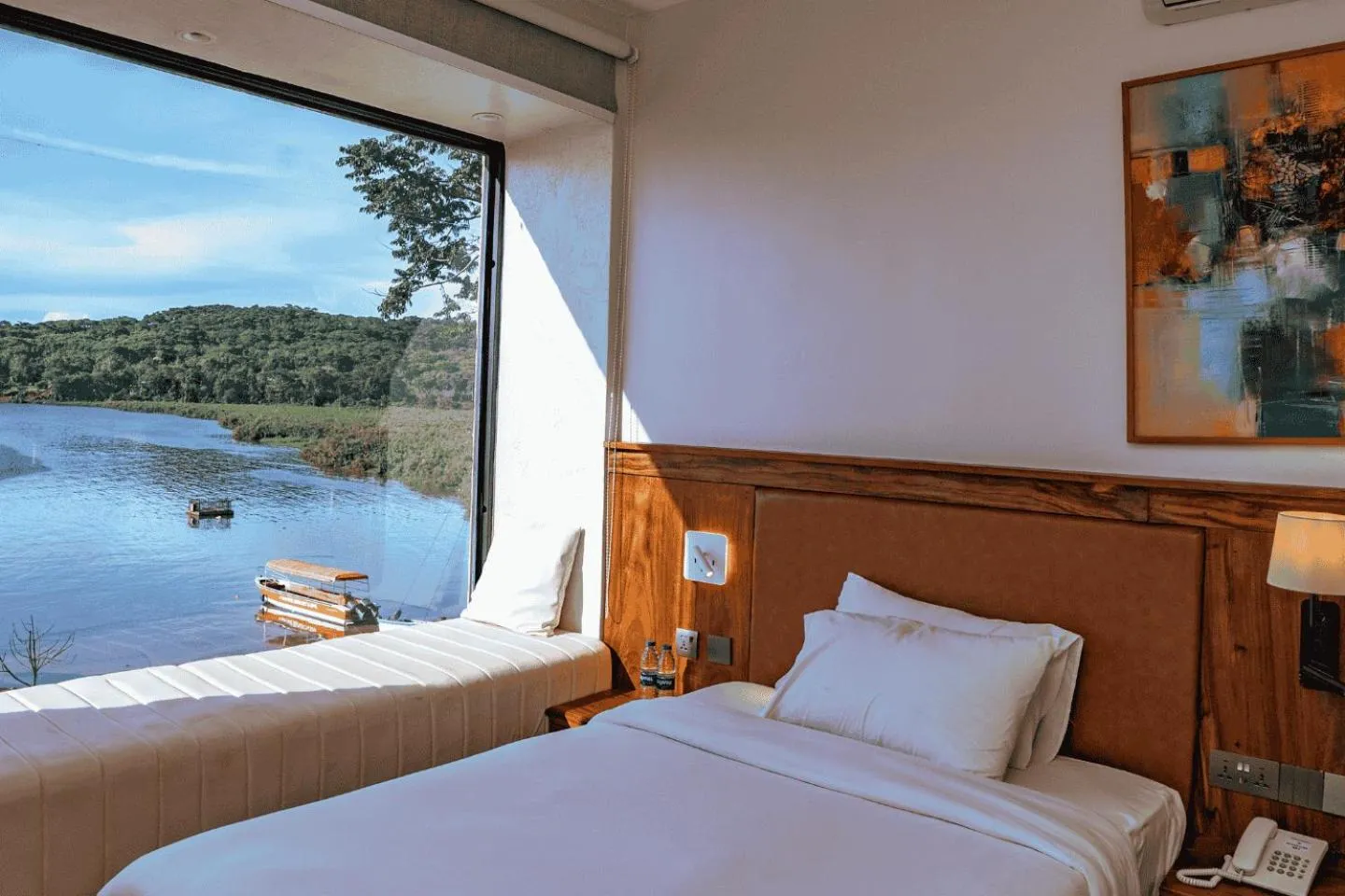 Lake view, Bed in Divine Resort & Spa