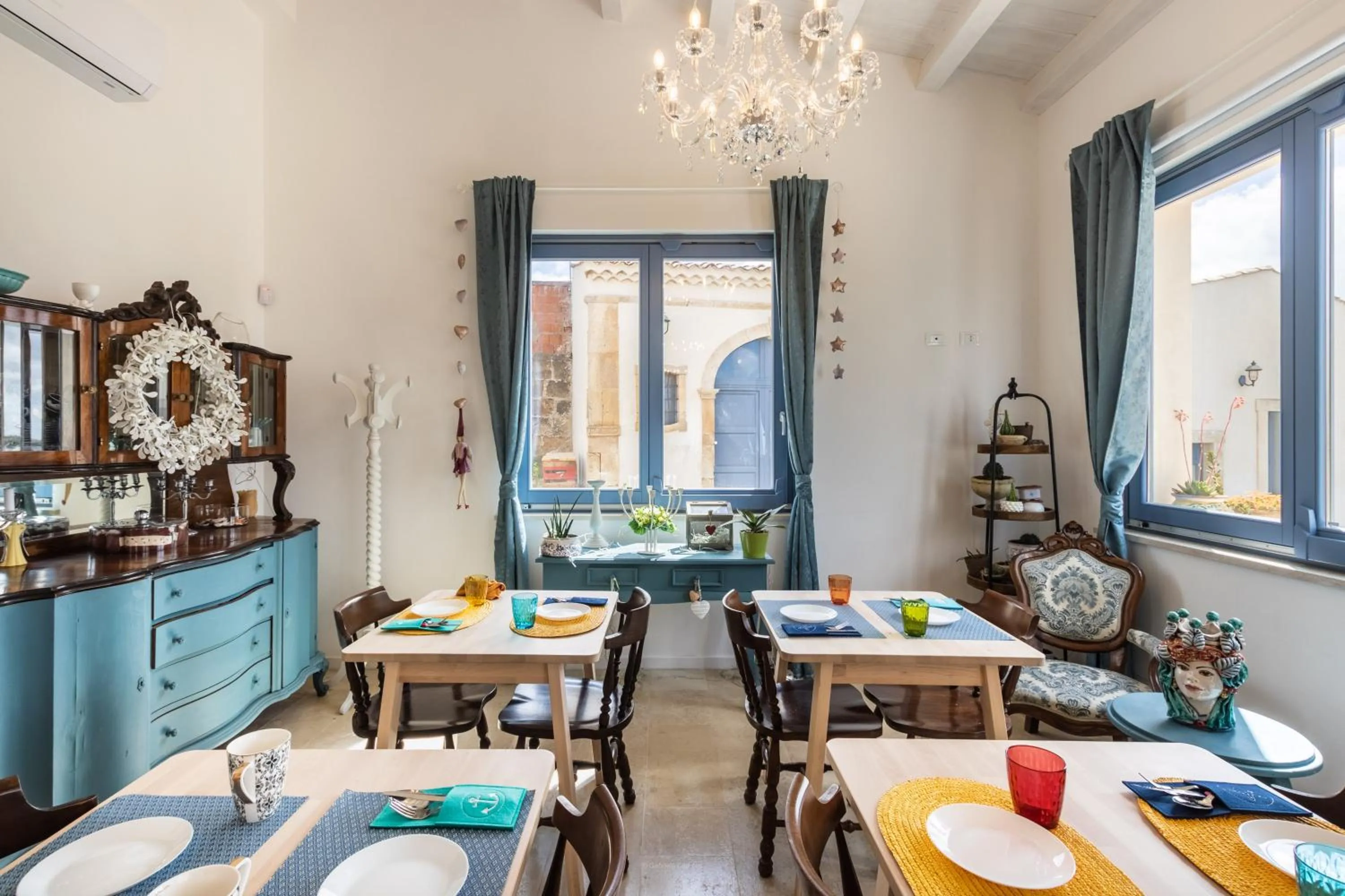 Breakfast in MichaEl garden