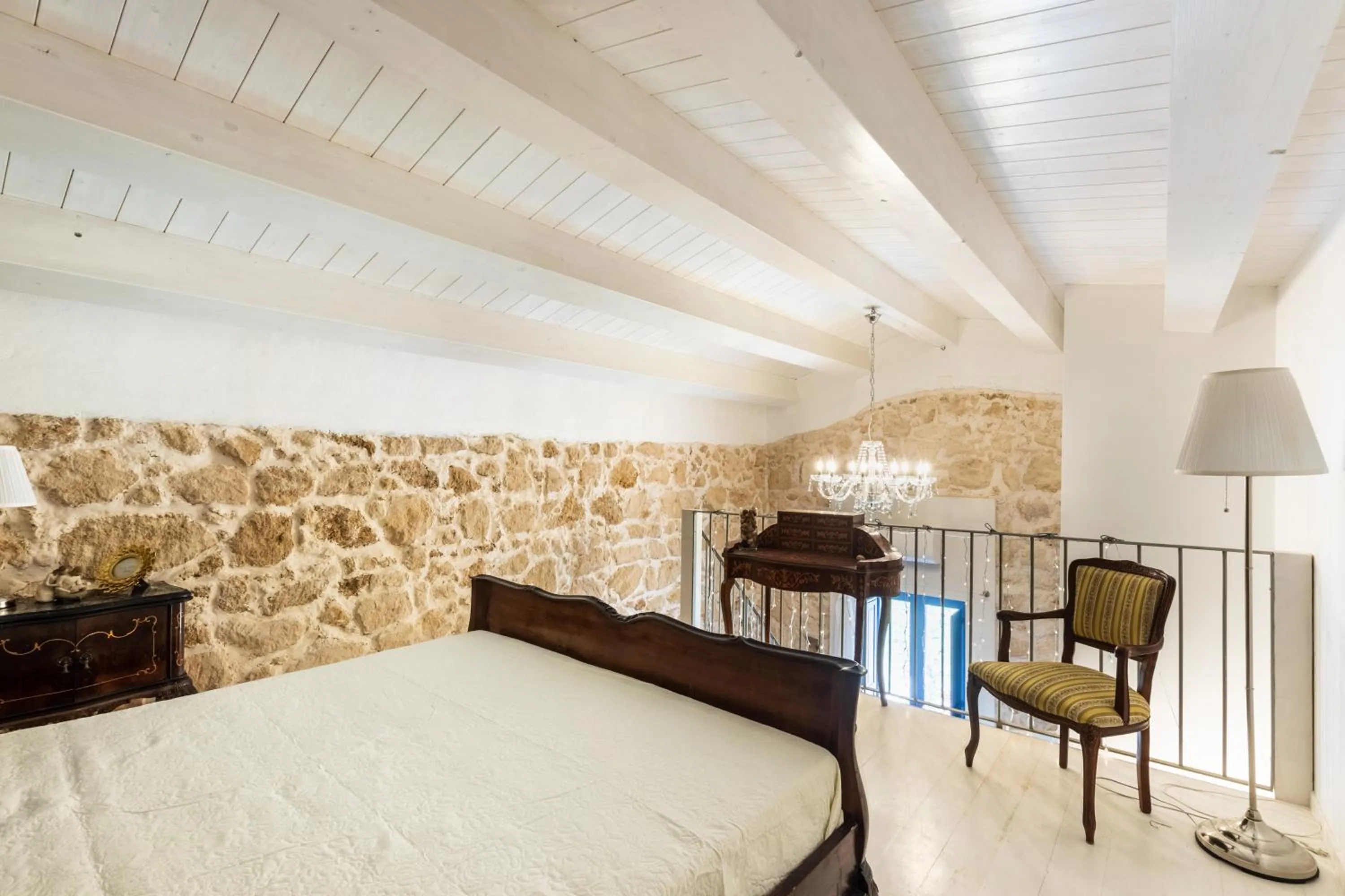 Bedroom, Bed in MichaEl garden