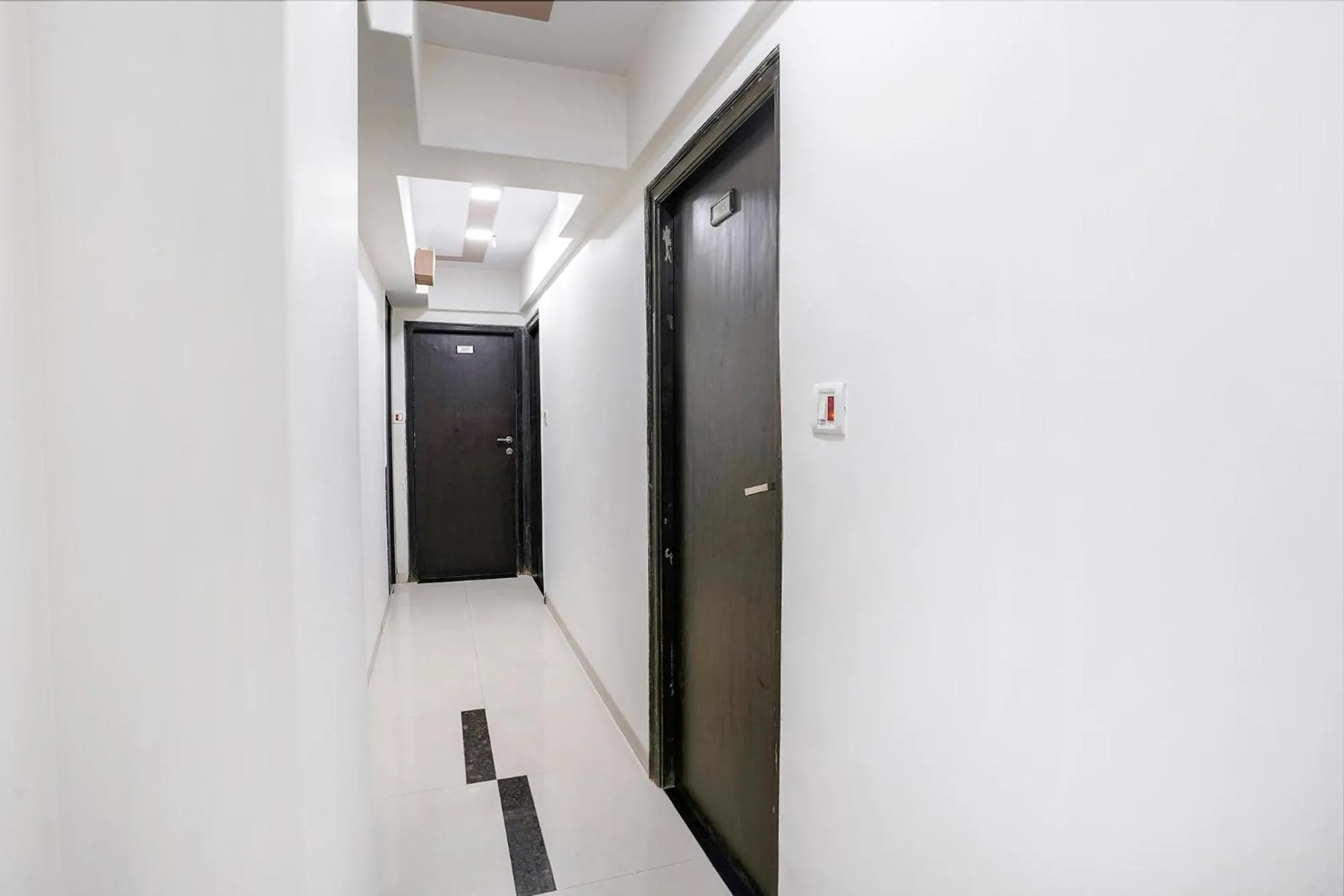 Lobby or reception in FabHotel Kamran Residency - Nr LBS Marg
