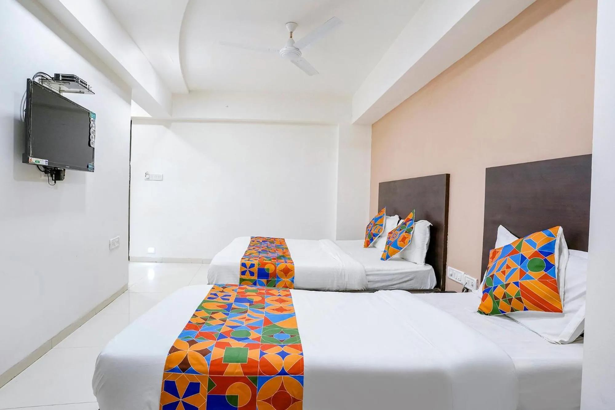 Bed in FabHotel Kamran Residency - Nr LBS Marg