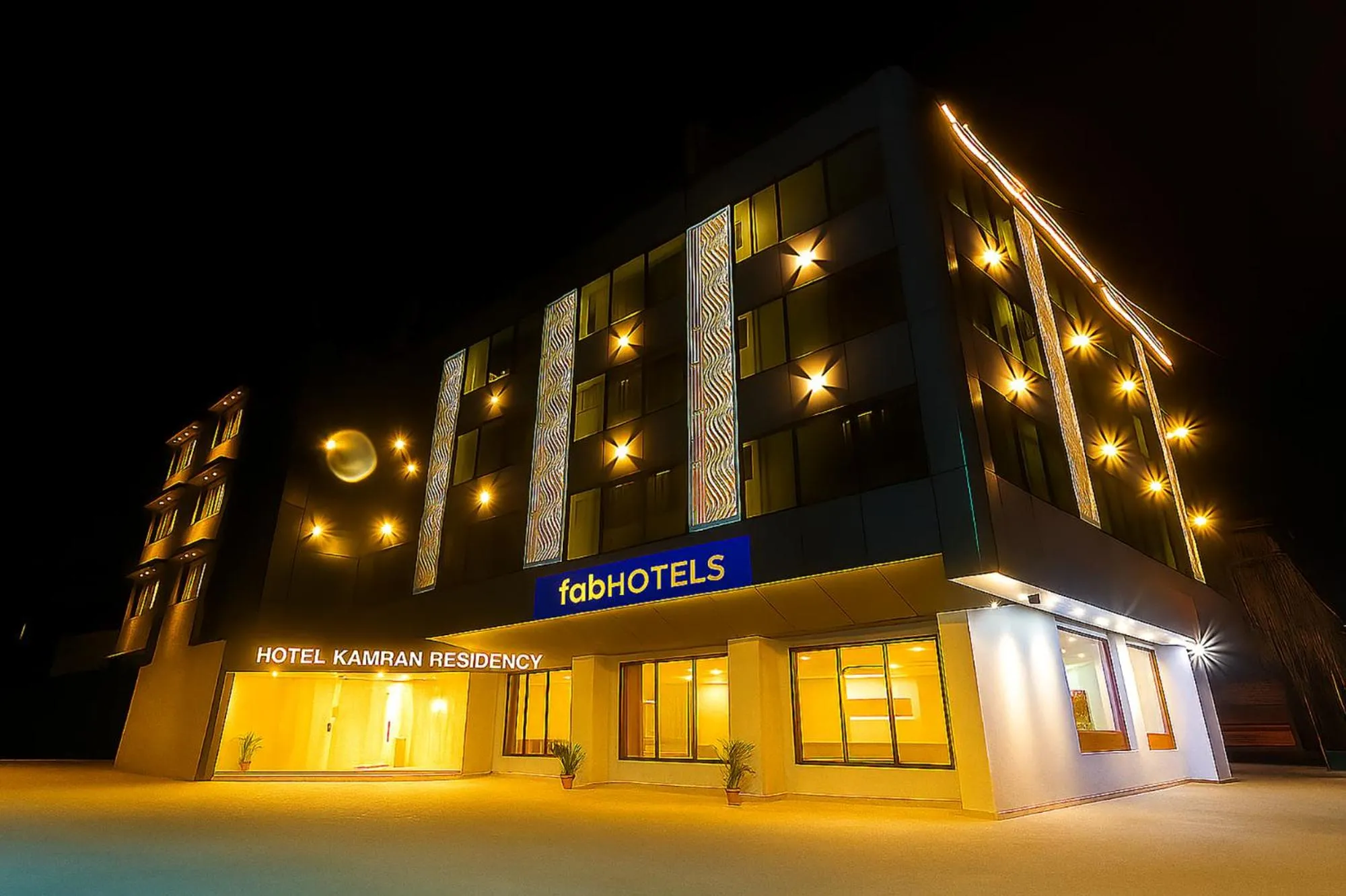 Property building in FabHotel Kamran Residency - Nr LBS Marg