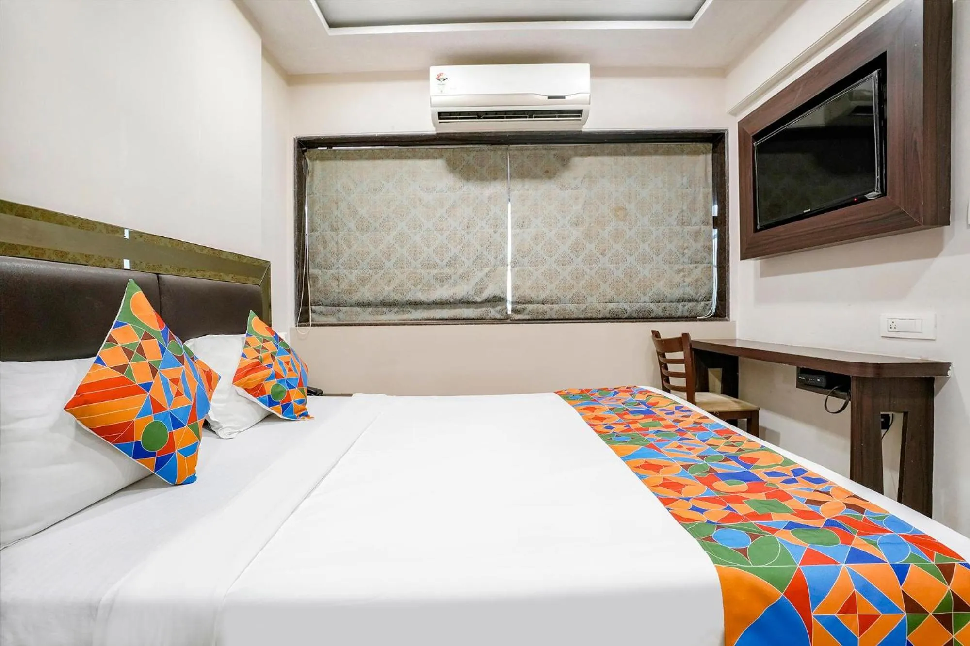 Bed in FabHotel Kamran Residency - Nr LBS Marg