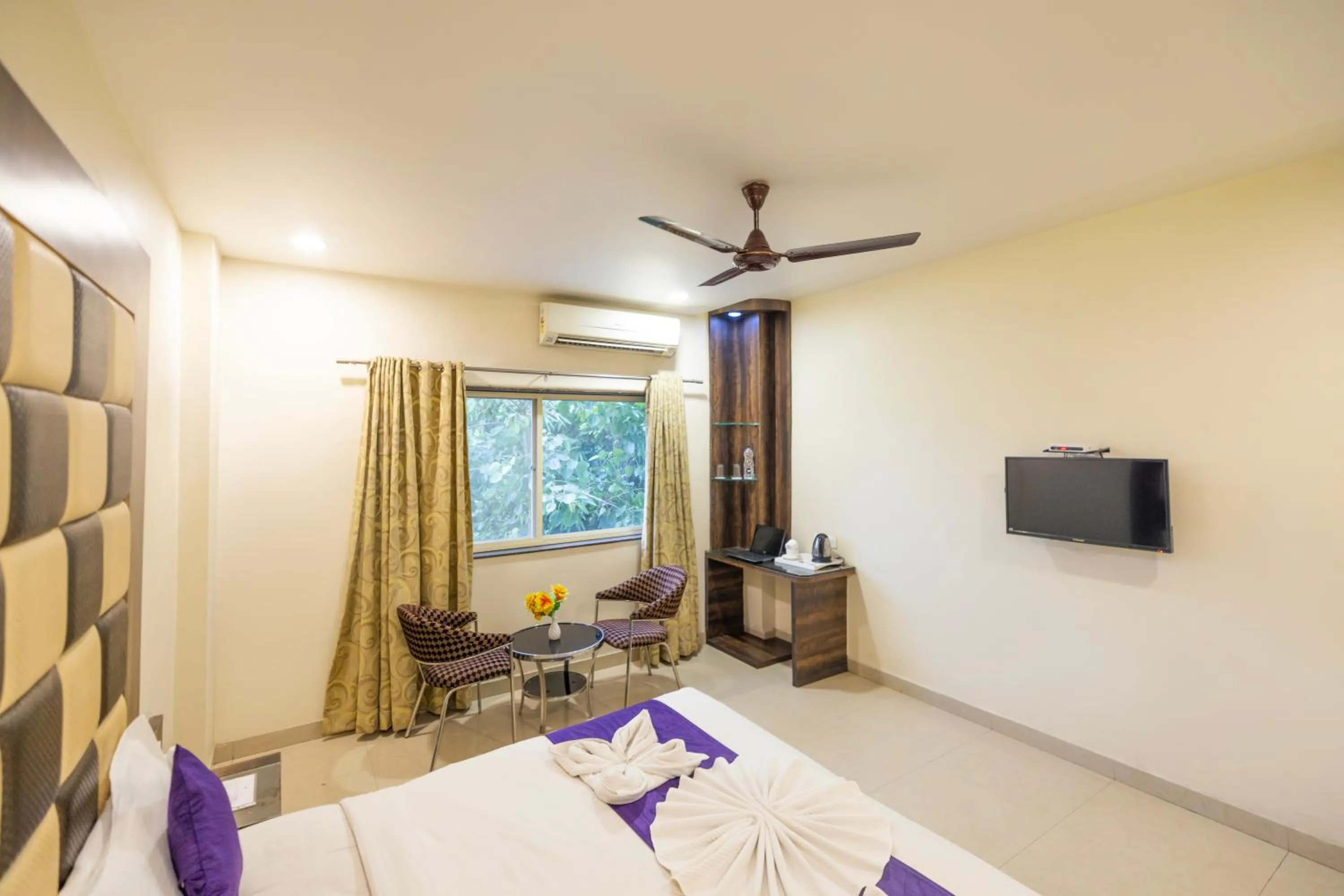 Bed in Sheetal International