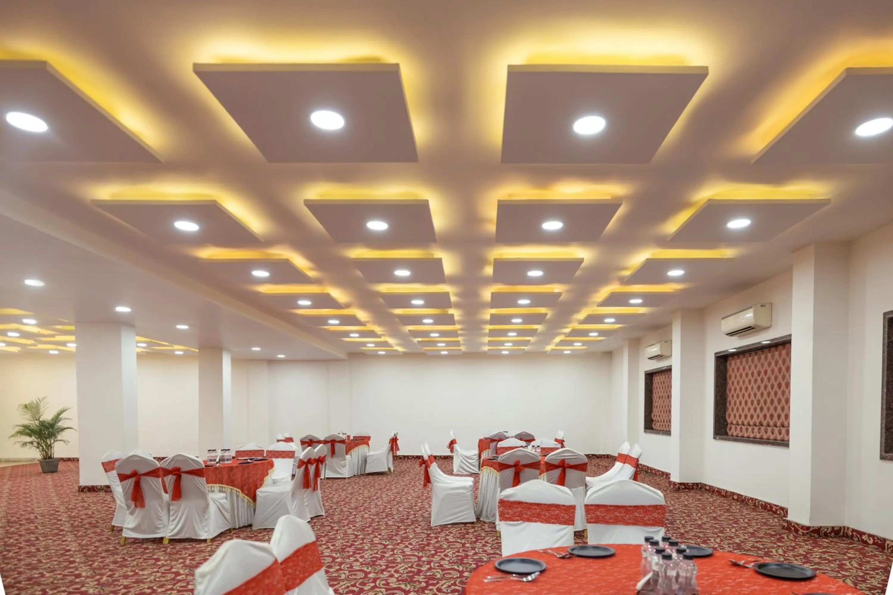 Banquet/Function facilities in Sheetal International