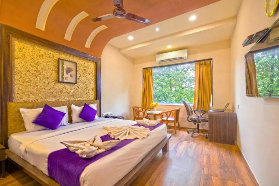 Bedroom, Bed in Sheetal International