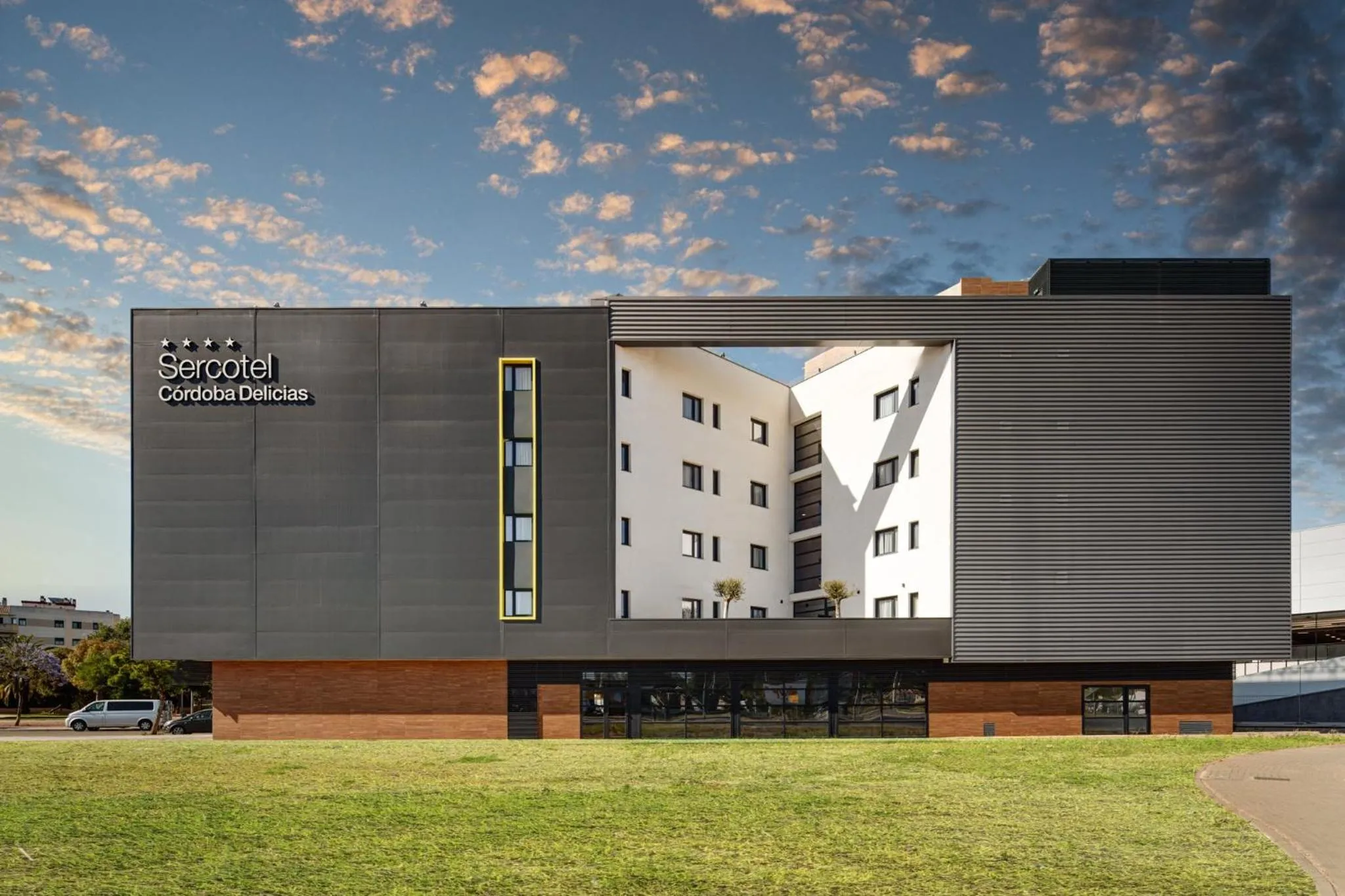 Facade/entrance in Sercotel Córdoba Delicias