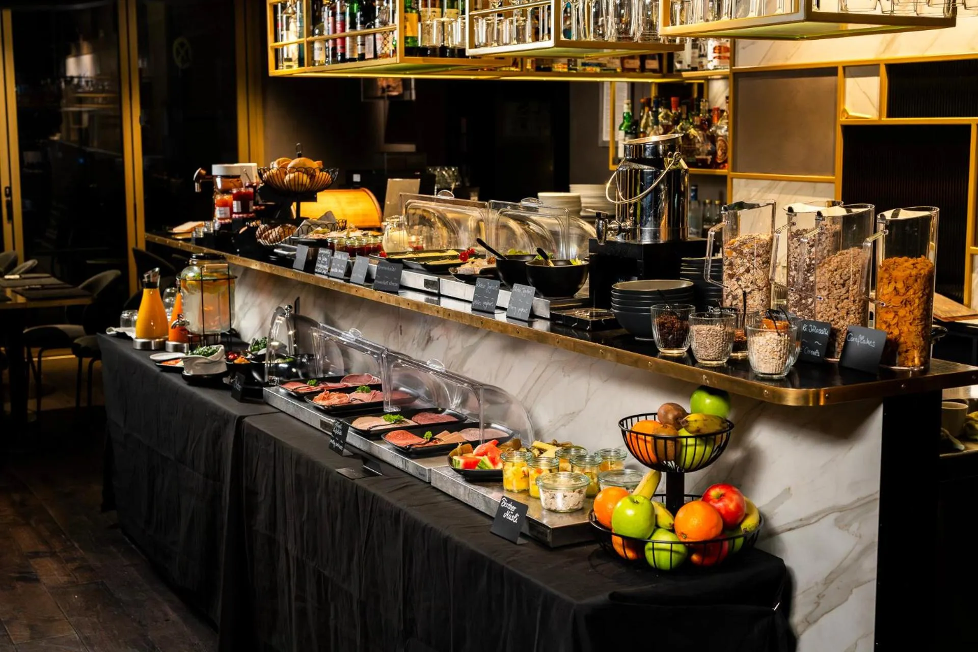 Breakfast in Legend Hotel