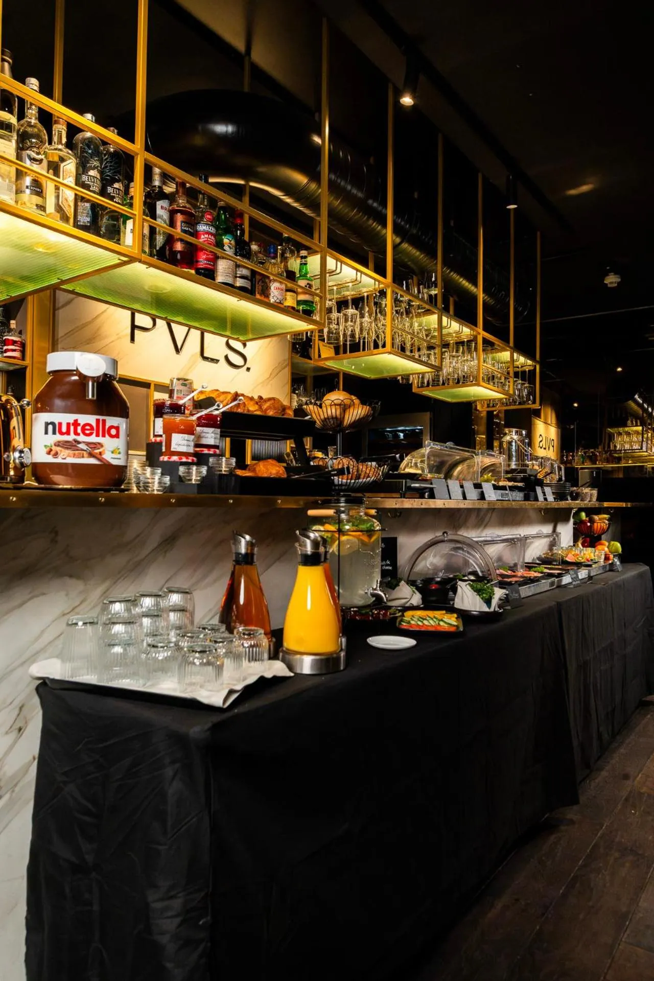 Breakfast in Legend Hotel