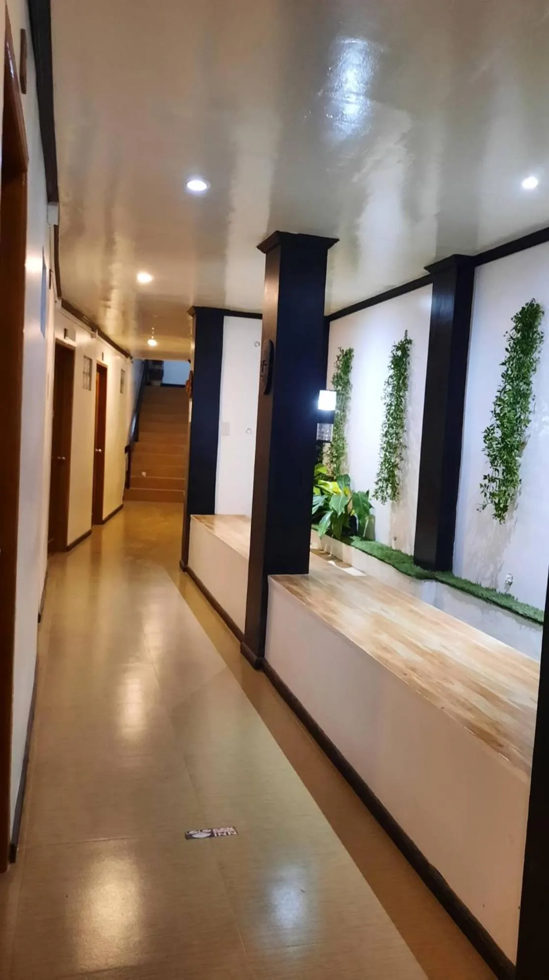 Property building in Lolo Panding Inn