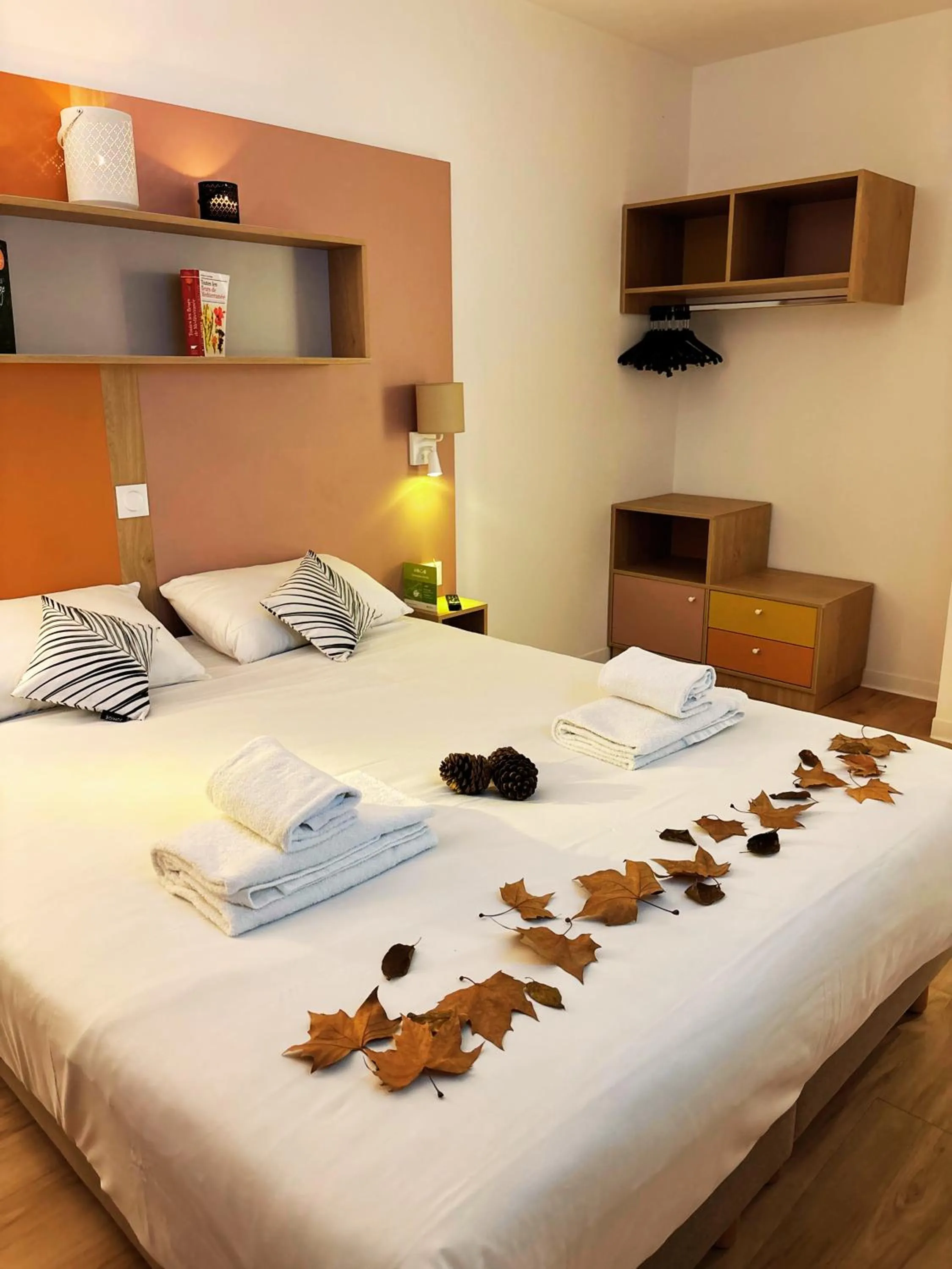 Bed in Apparthotel Privilodges Toulon