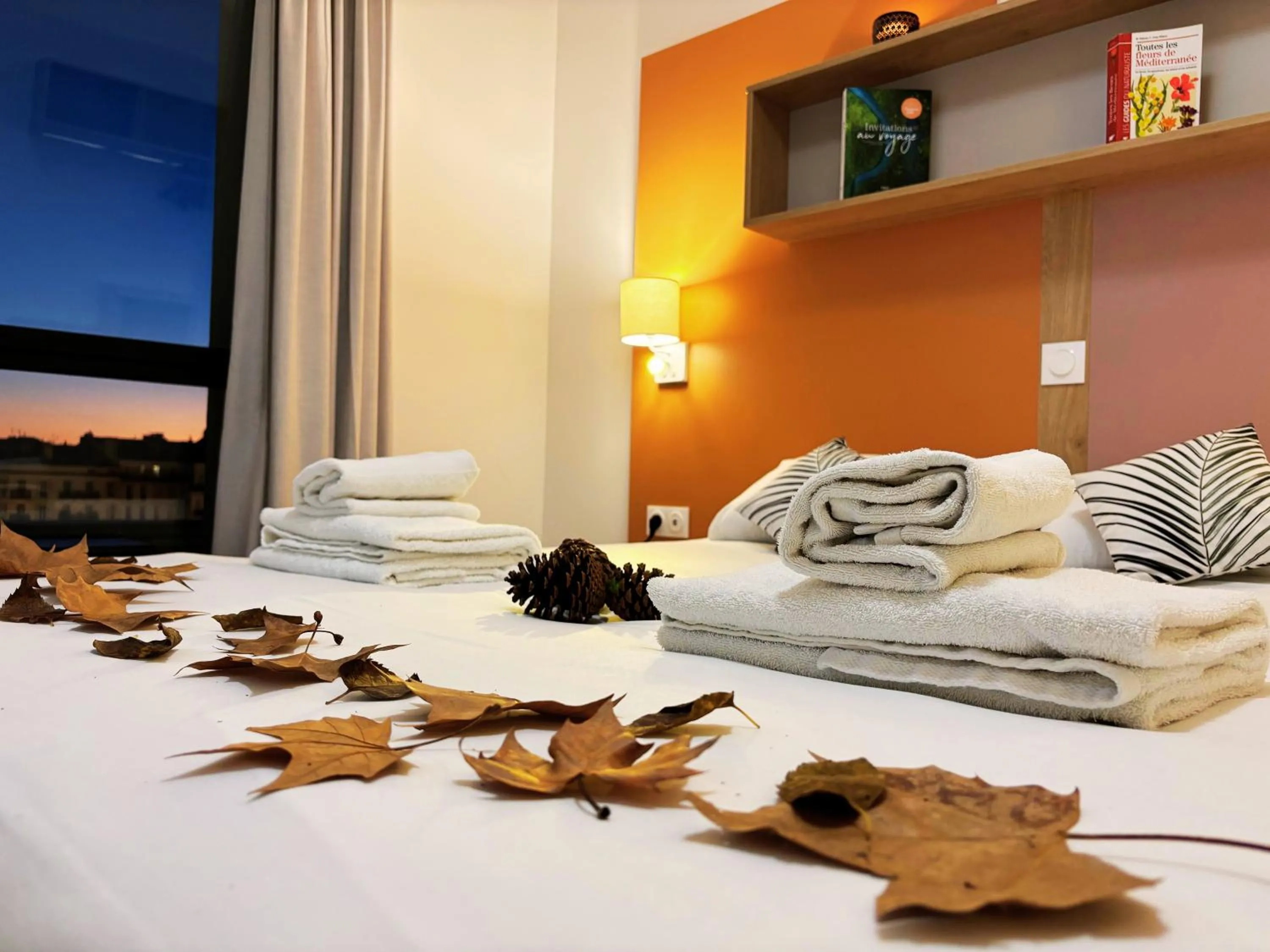 Bed in Apparthotel Privilodges Toulon