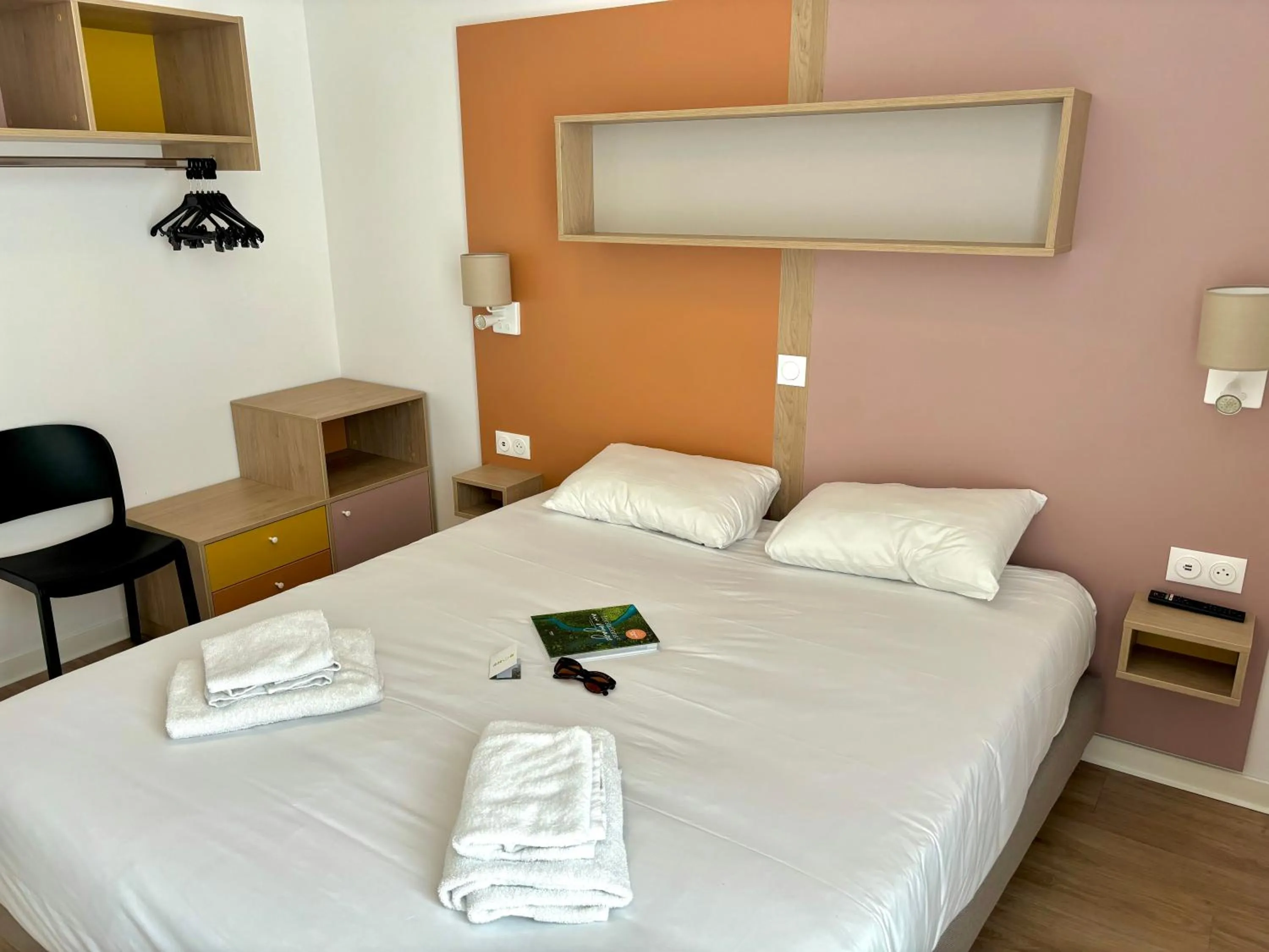 Bed in Apparthotel Privilodges Toulon