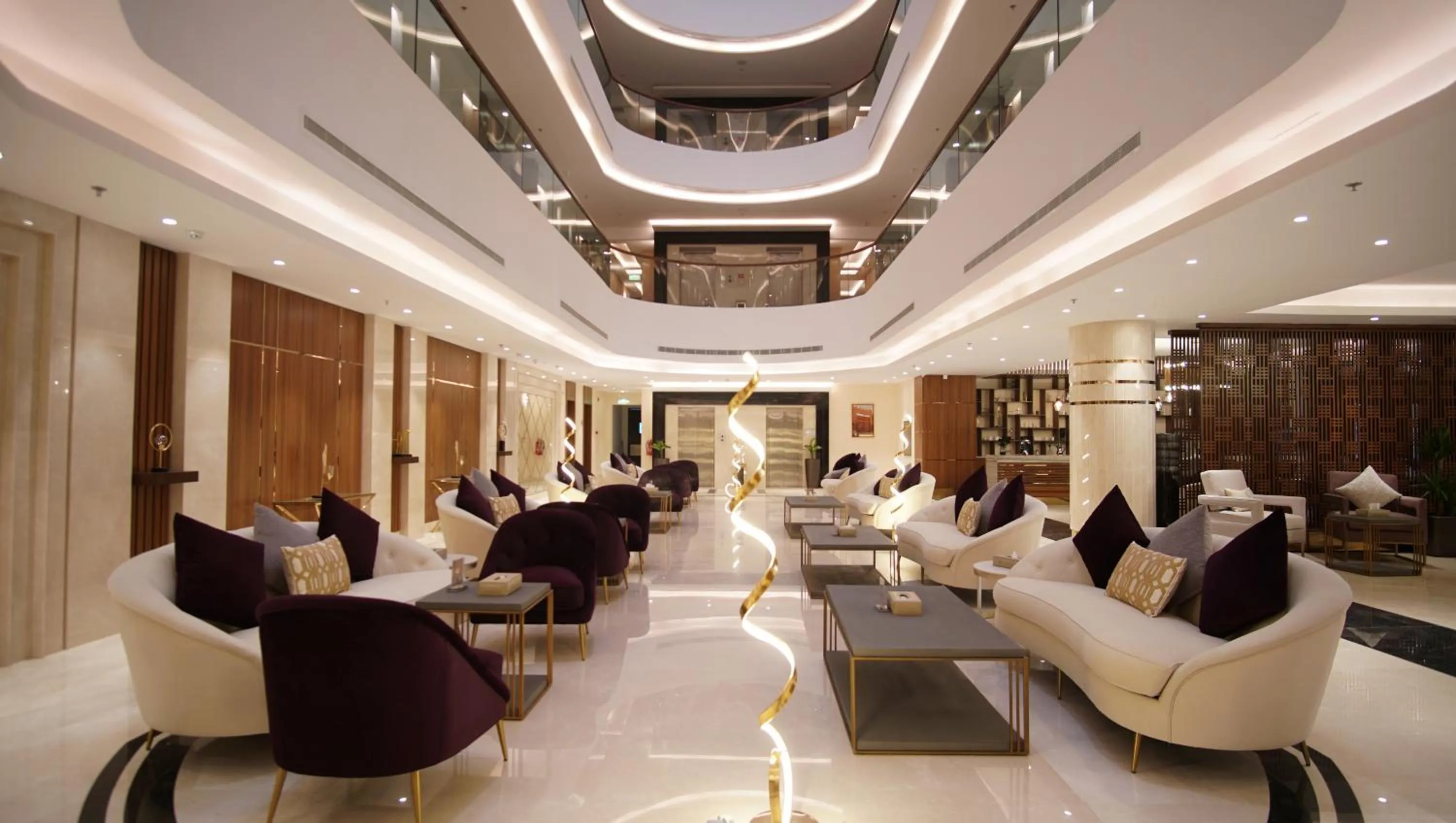 Seating area in Hayat Al Riyadh Washam Hotel