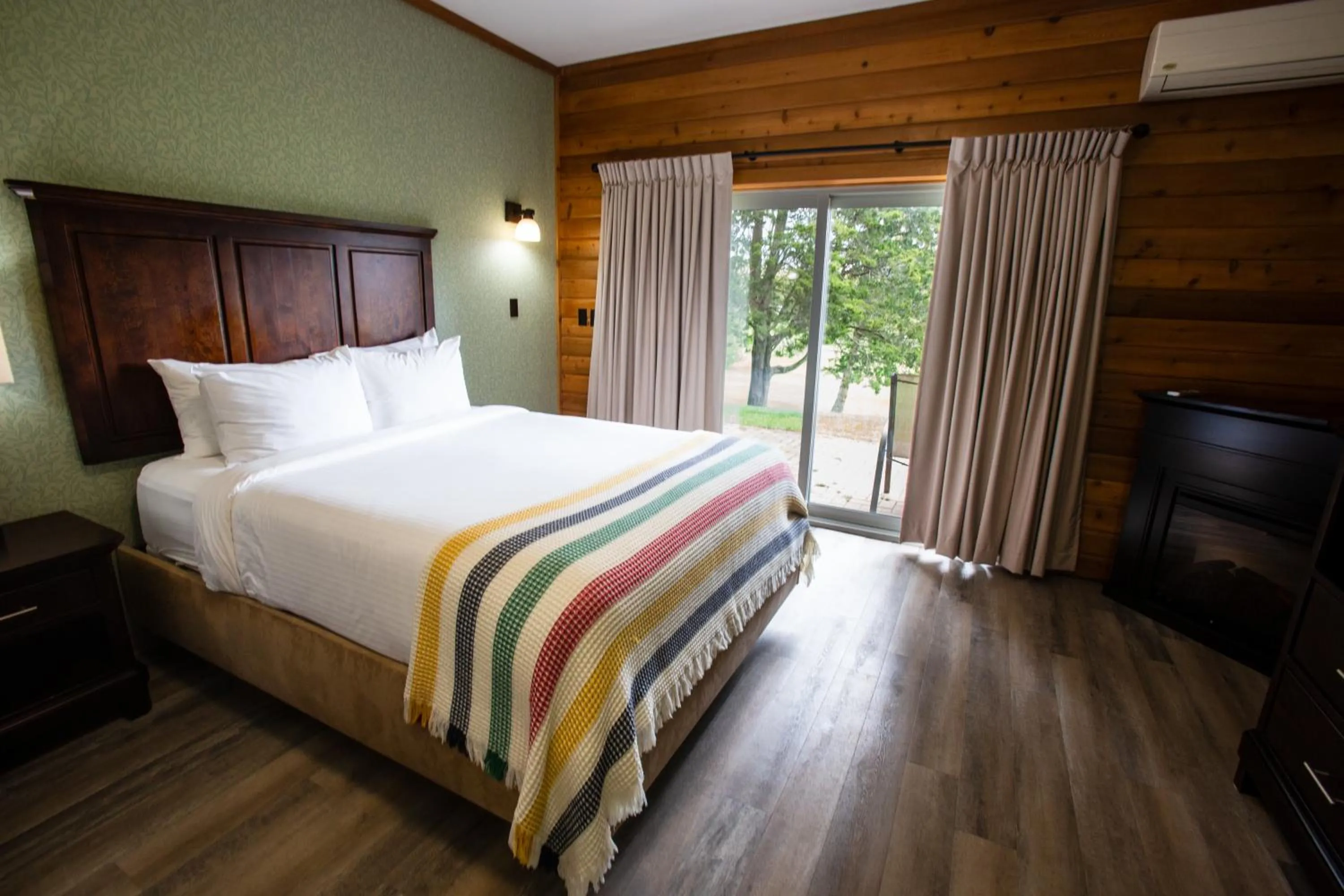 Bed in Oakwood Resort