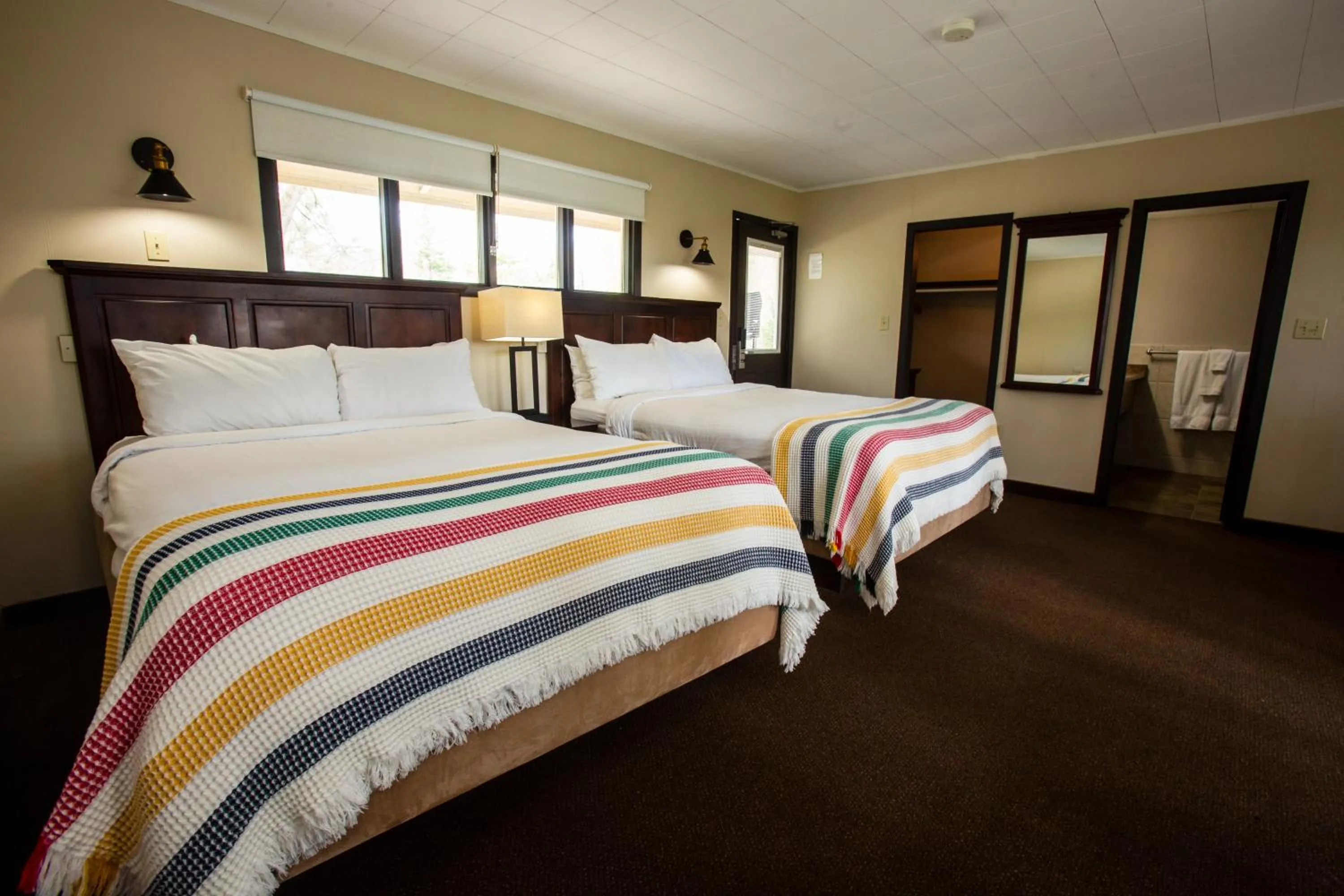 Patio, Bed in Oakwood Resort