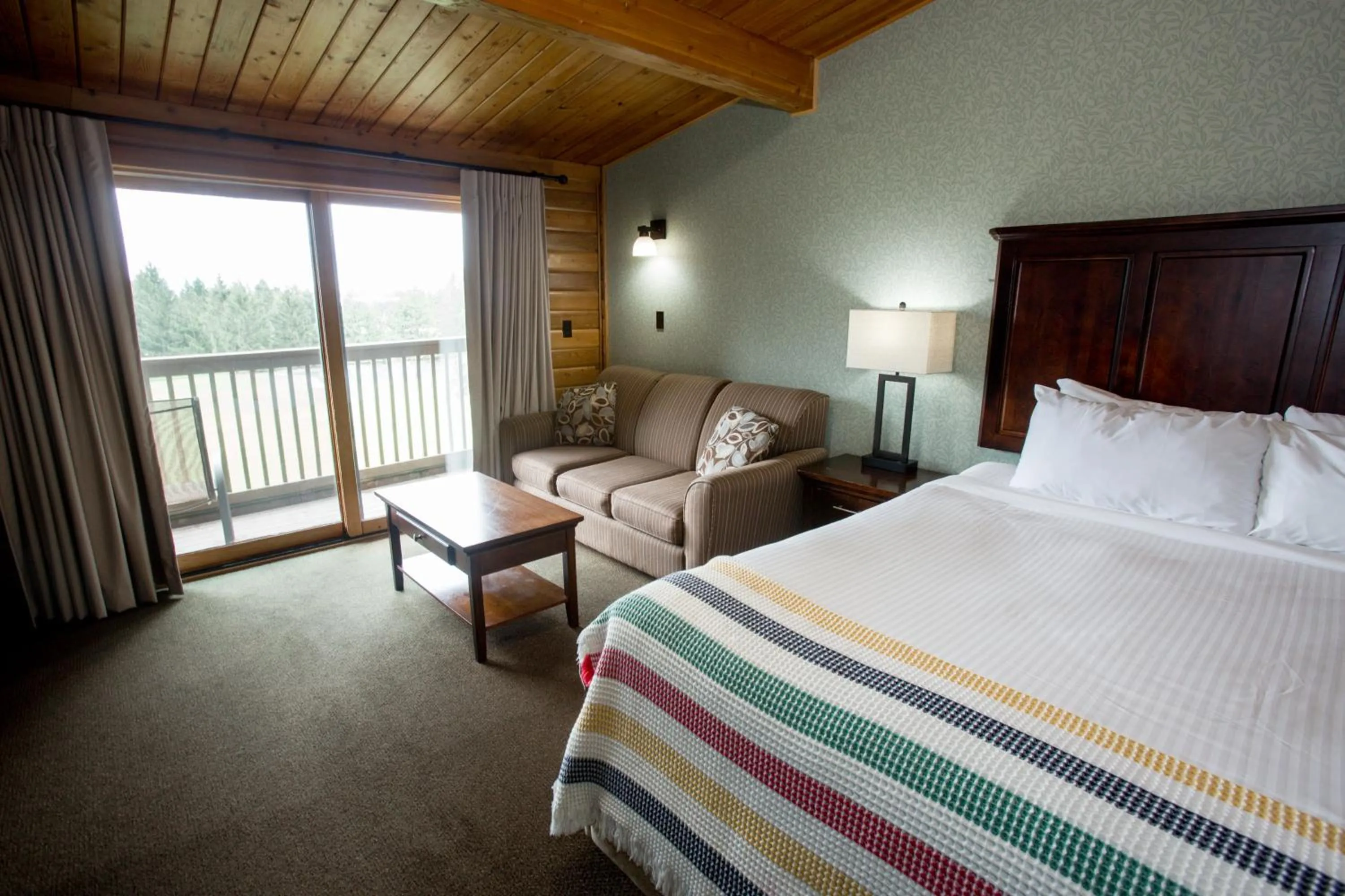 Bed in Oakwood Resort