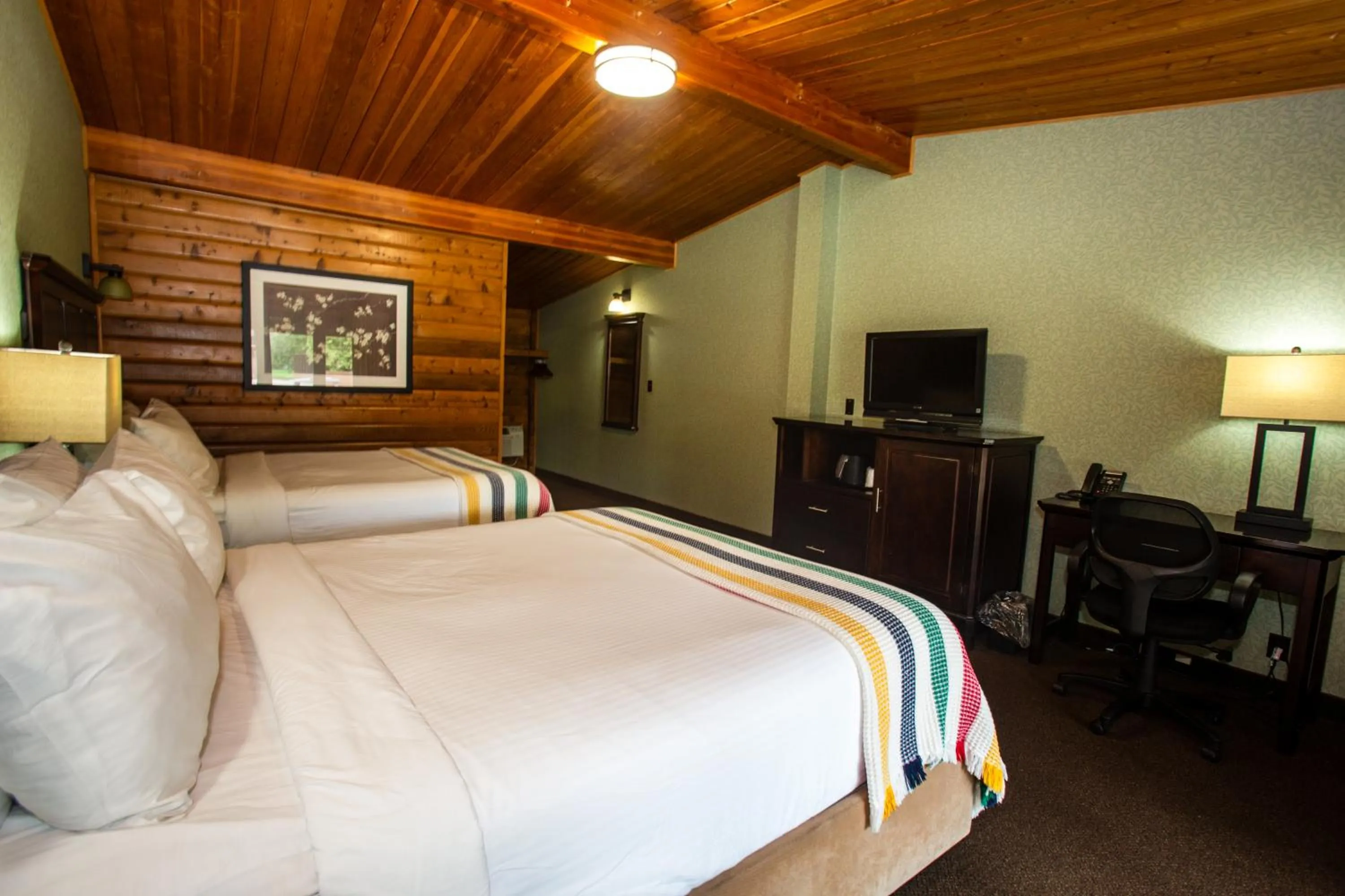 Bed in Oakwood Resort