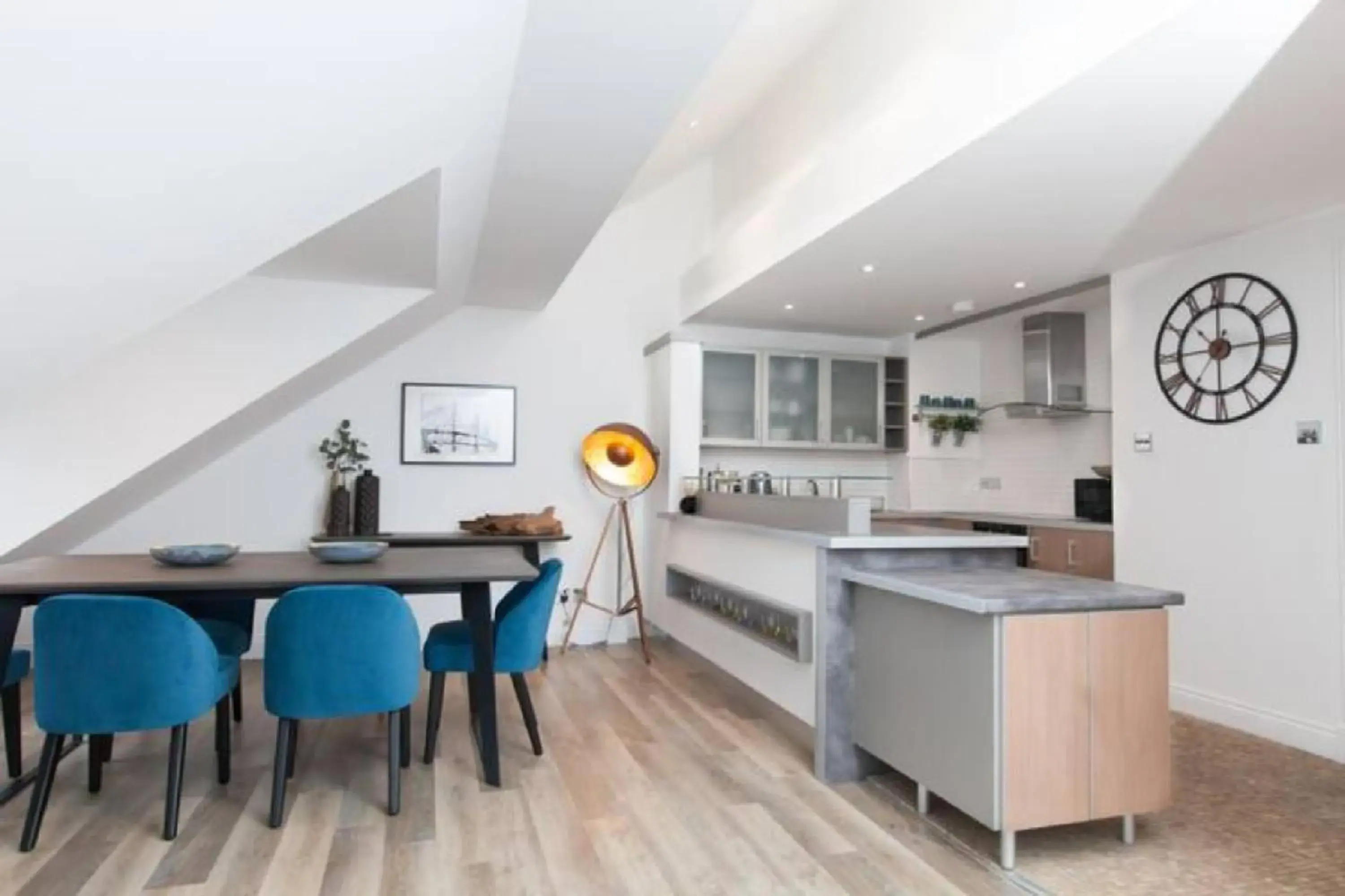 Edinburgh Deluxe Duplex with Garage Edinburgh Deluxe Duplex with Garage