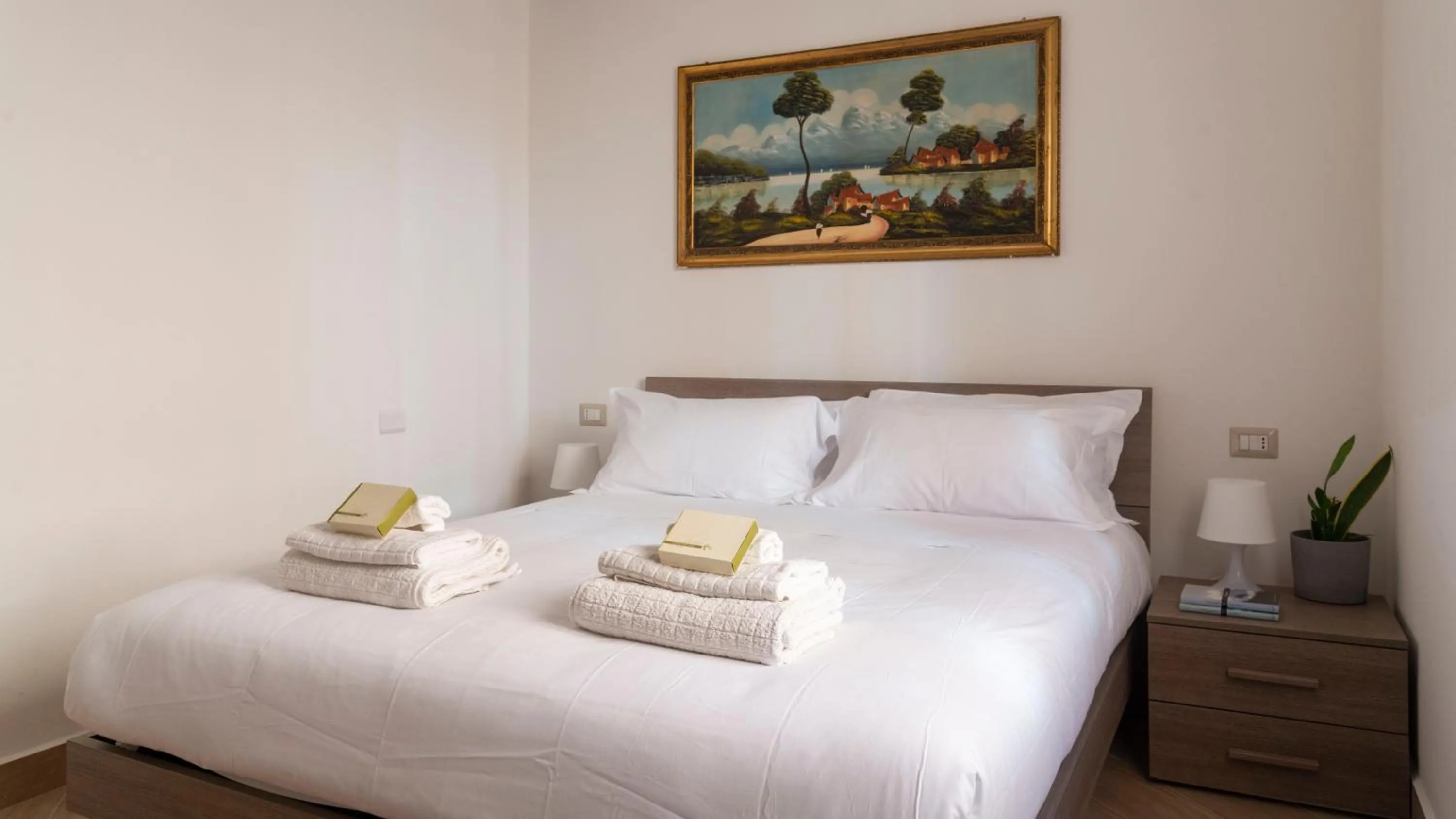 Bedroom, Bed in Casa Dei Lecci - Cala Gonone
