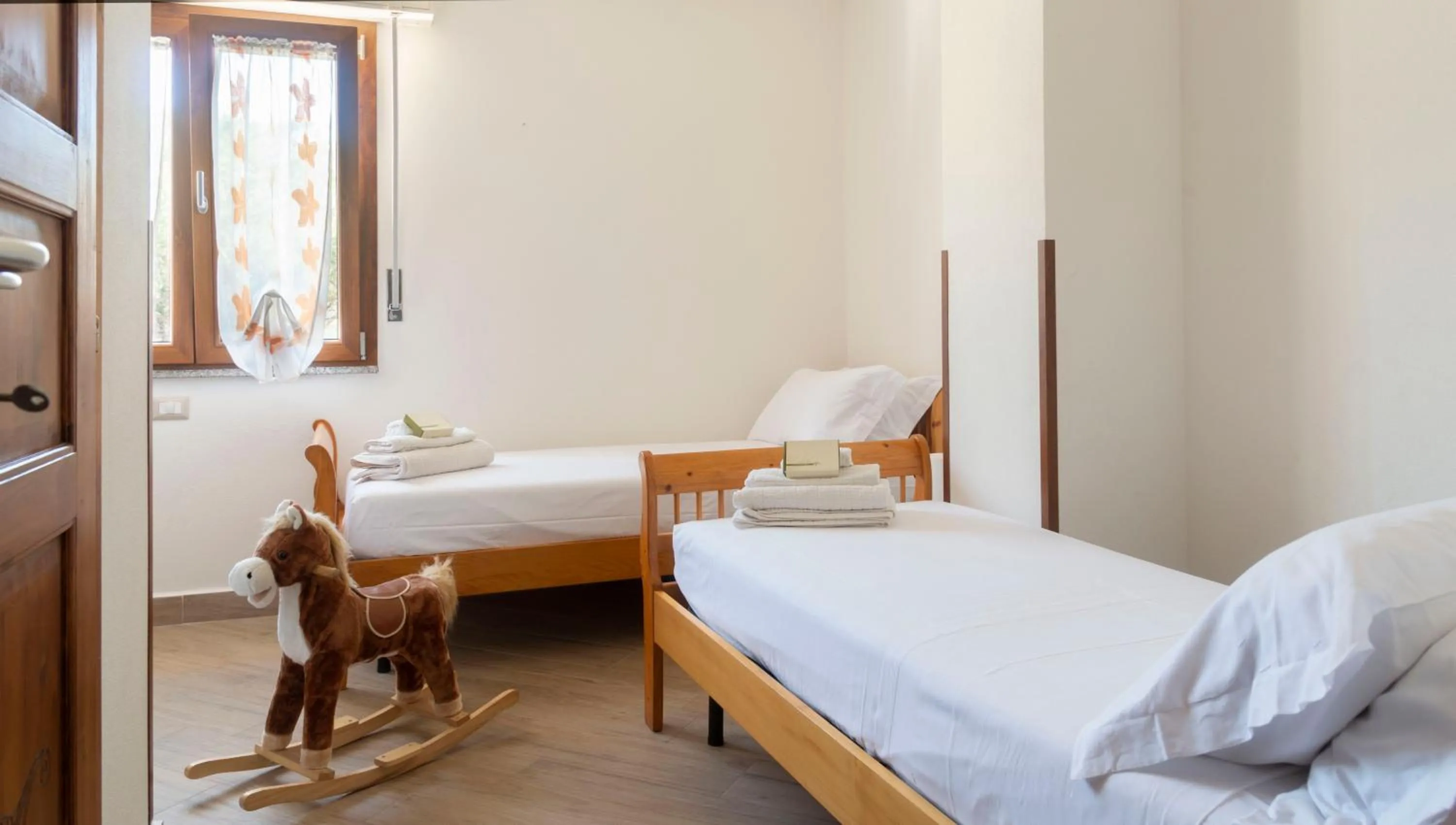 Bedroom, Bed in Casa Dei Lecci - Cala Gonone