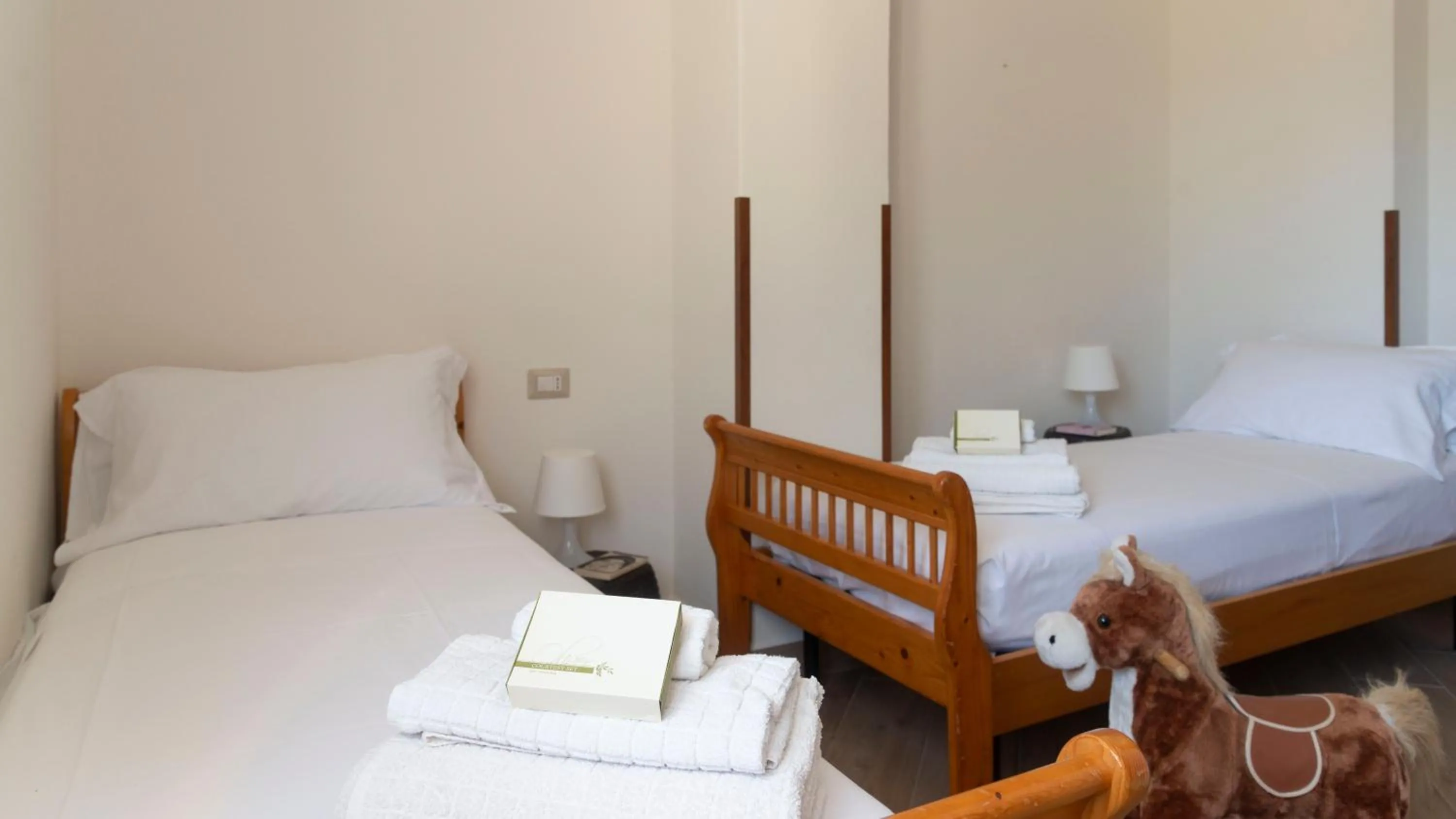 Bedroom, Bed in Casa Dei Lecci - Cala Gonone