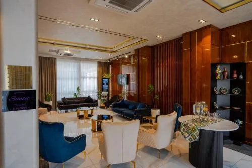 UNIQUE Airport Hotel