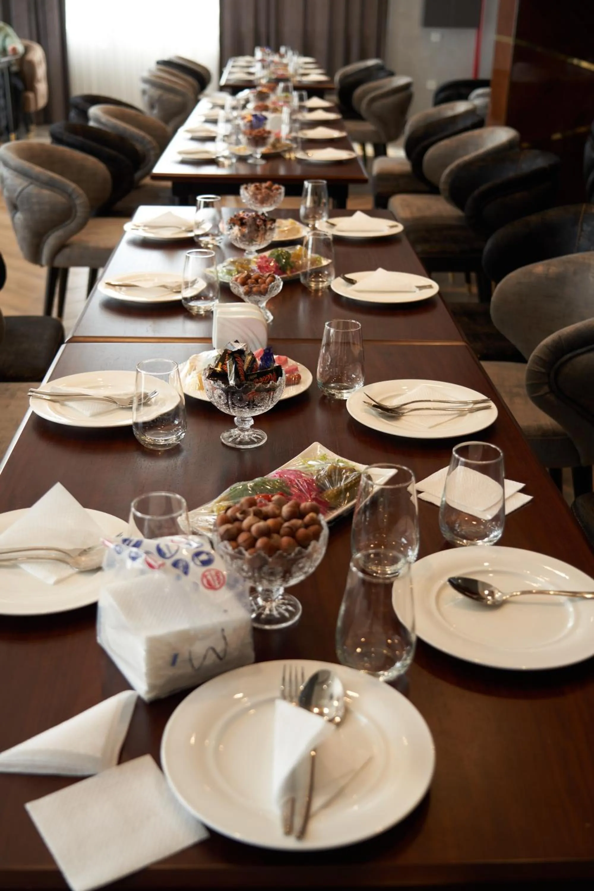 Restaurant/places to eat in UNIQUE HOTEL