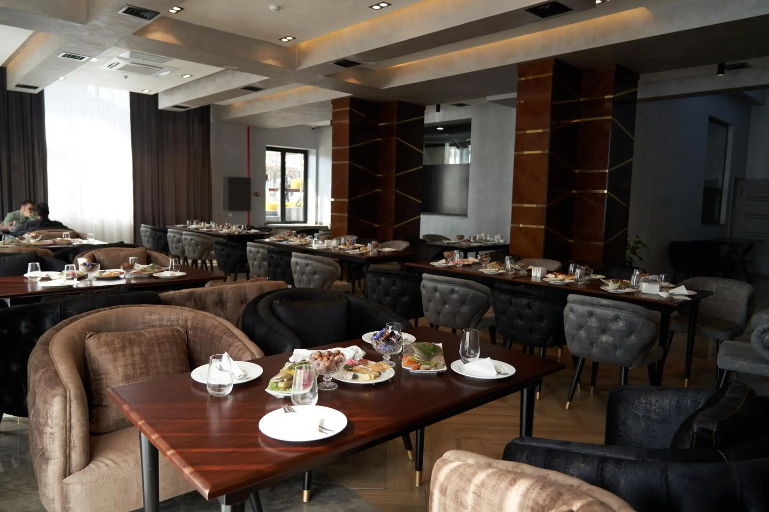 Restaurant/places to eat in UNIQUE HOTEL Restaurant/places to eat in UNIQUE HOTEL