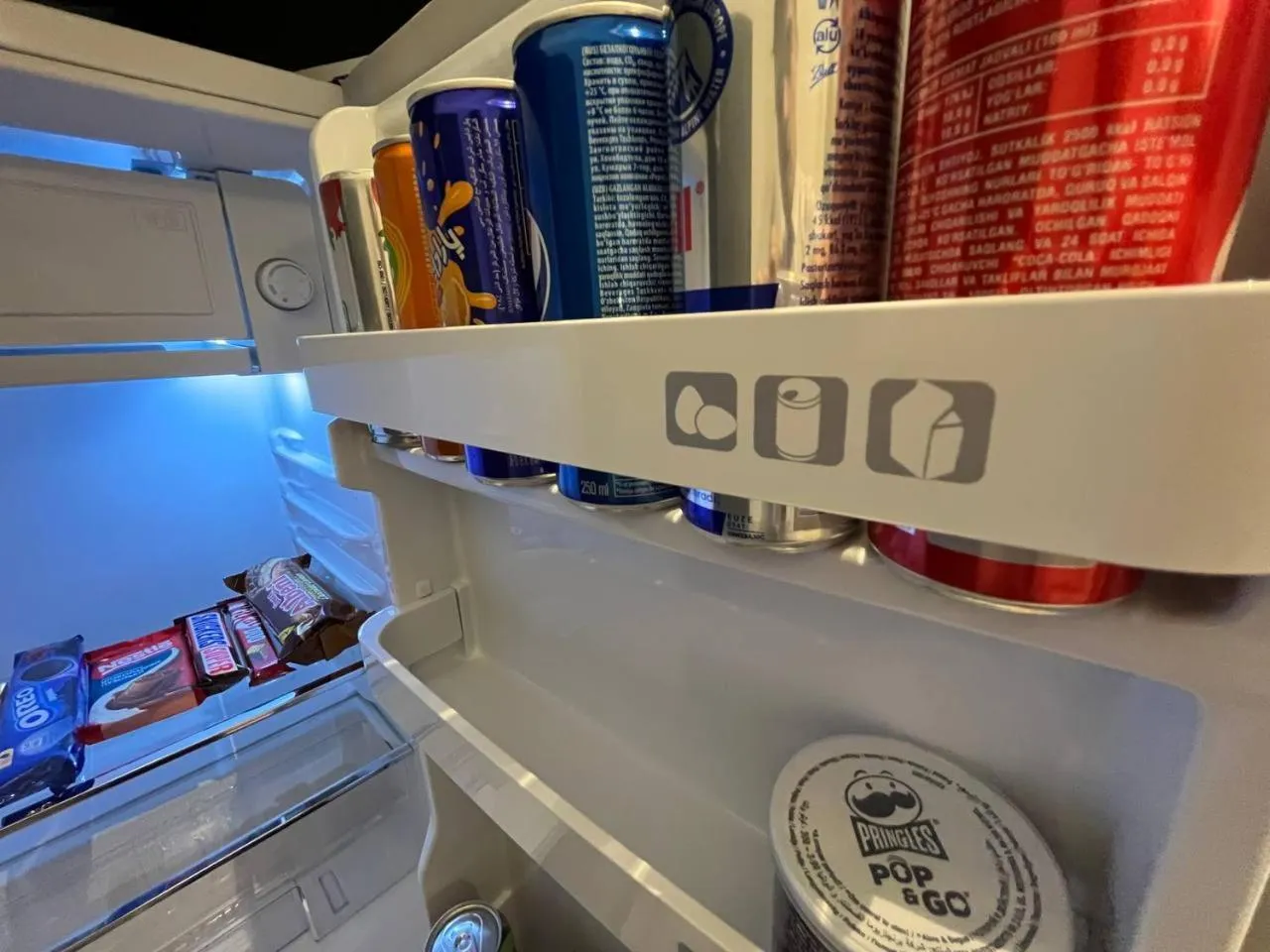 oven in UNIQUE HOTEL