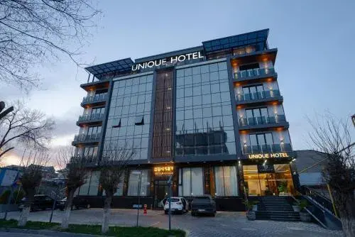 UNIQUE Airport Hotel UNIQUE Airport Hotel