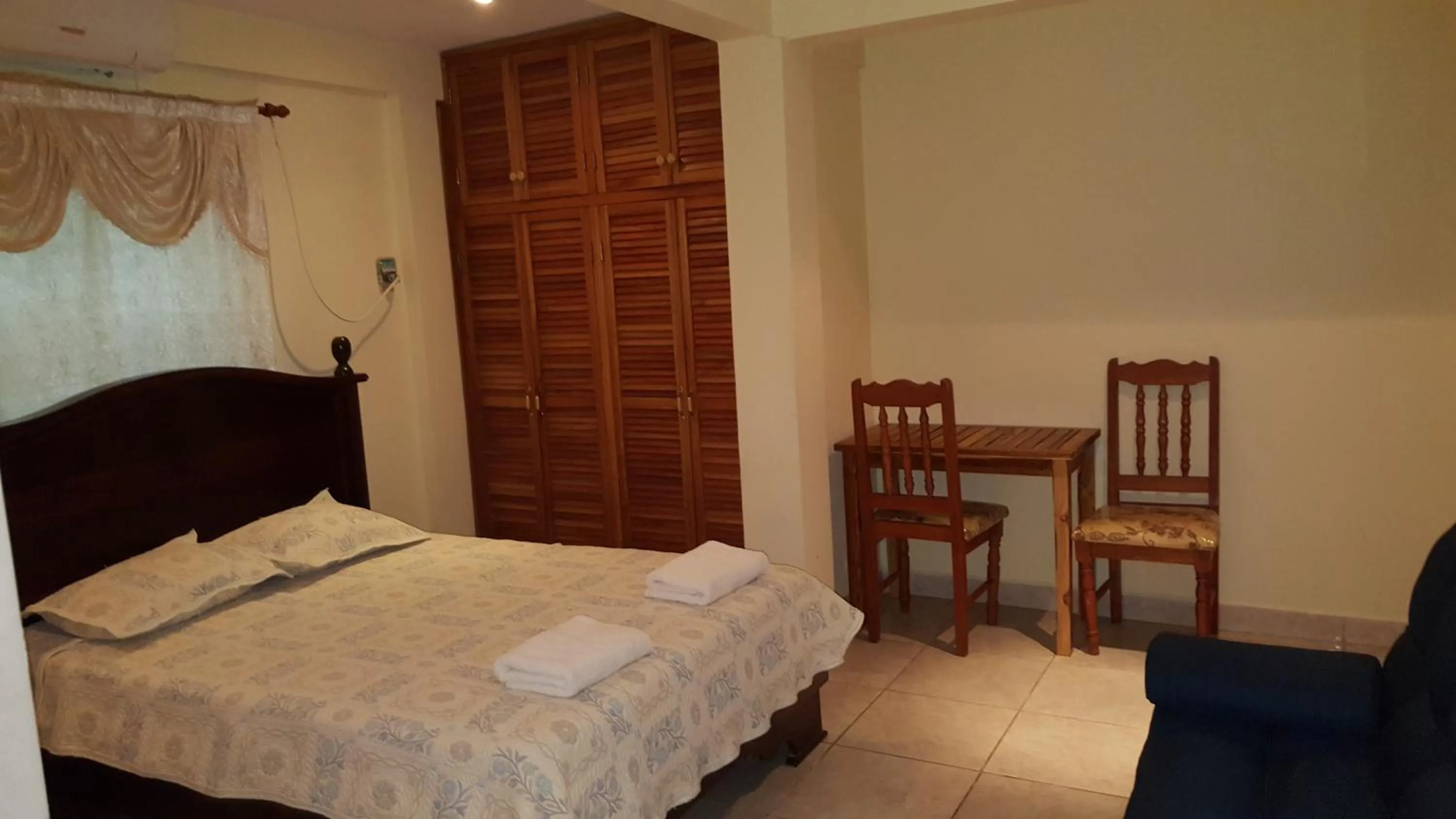 Dining area, Bed in Hostal Bocas Tropical Paradise