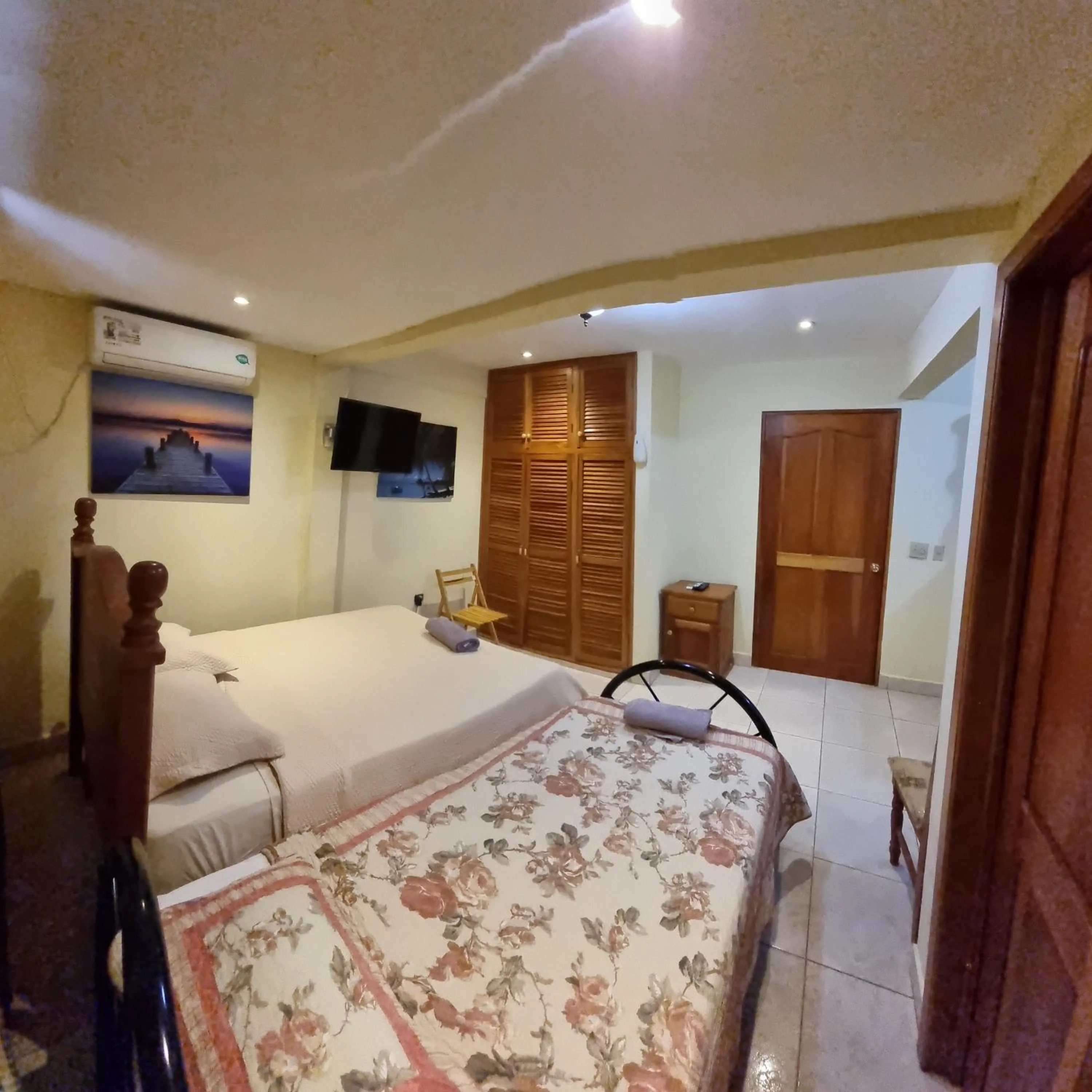 Bed in Hostal Bocas Tropical Paradise