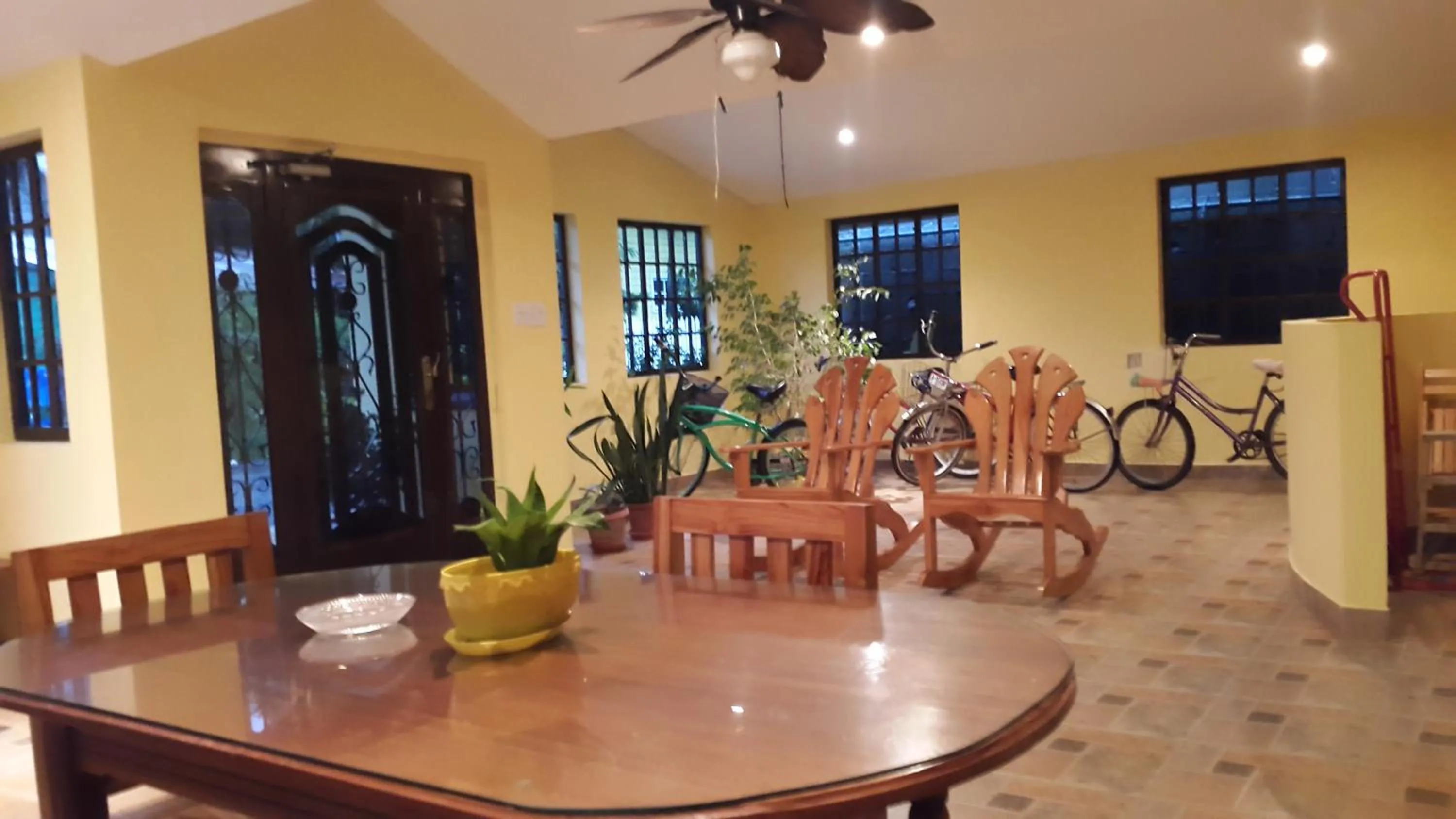 Lobby or reception in Hostal Bocas Tropical Paradise