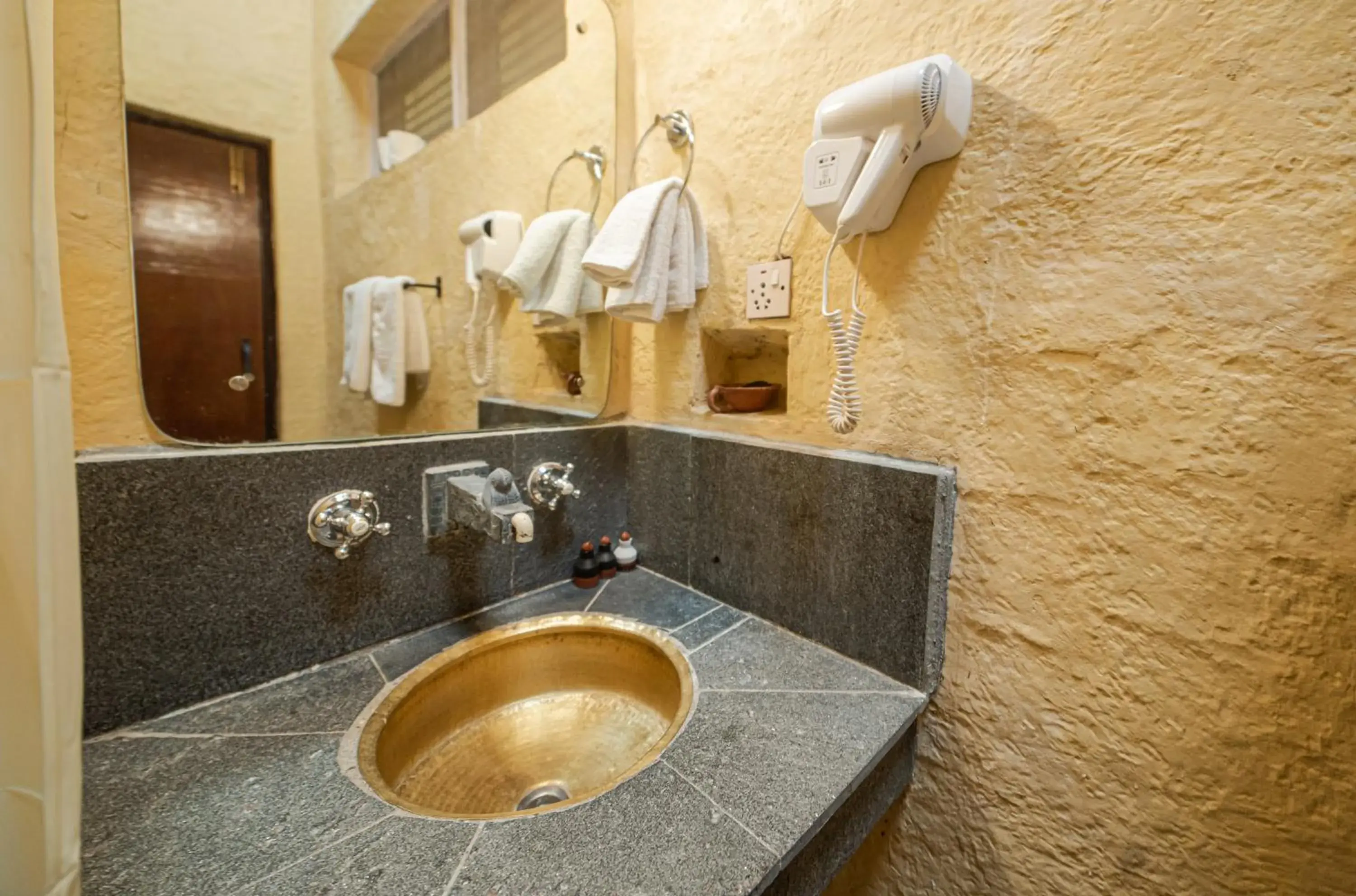 Bathroom in Green Mansions Jungle Resort Bathroom in Green Mansions Jungle Resort