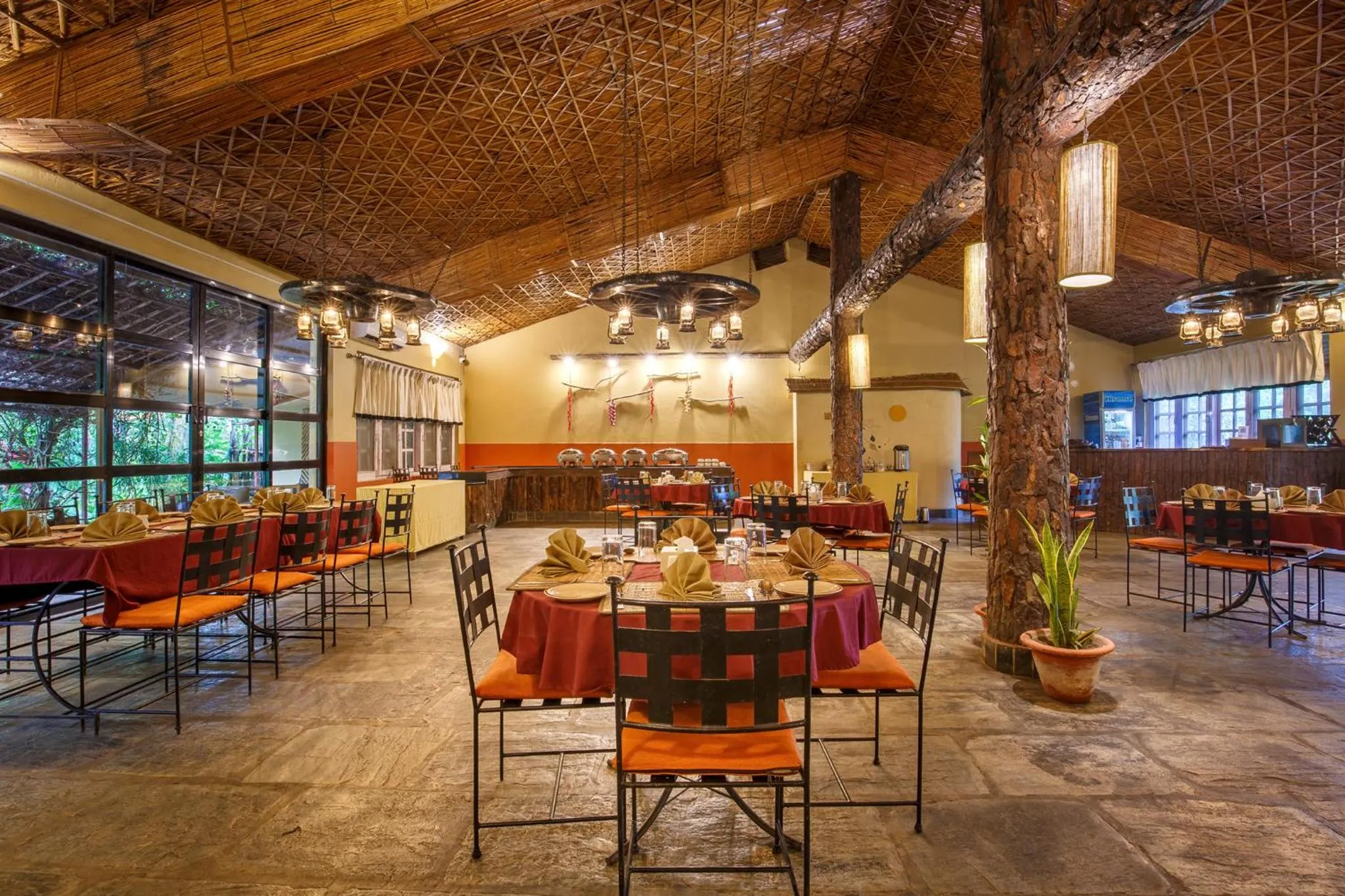 Restaurant/places to eat in Green Mansions Jungle Resort