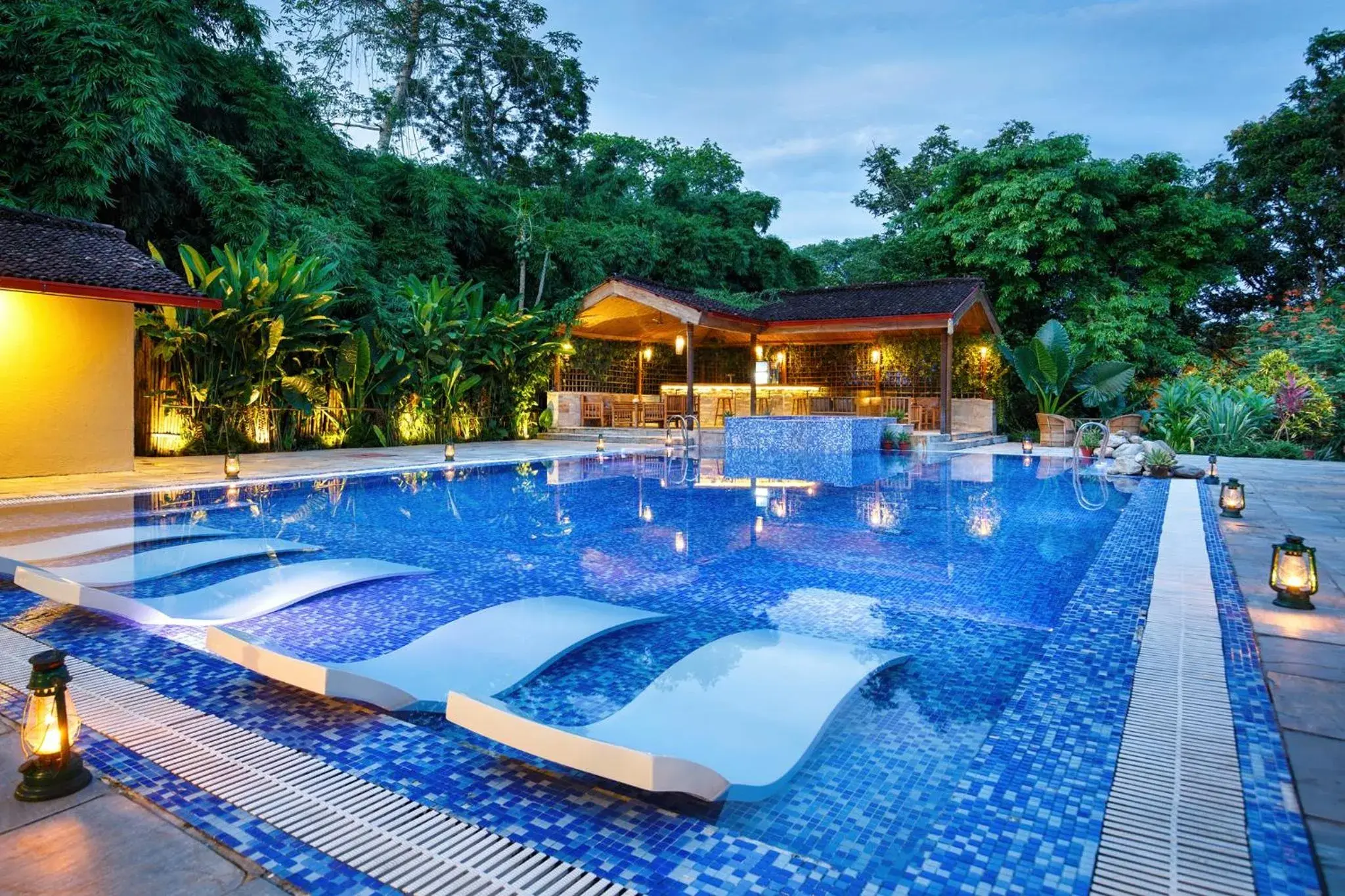 Swimming pool in Green Mansions Jungle Resort Swimming pool in Green Mansions Jungle Resort