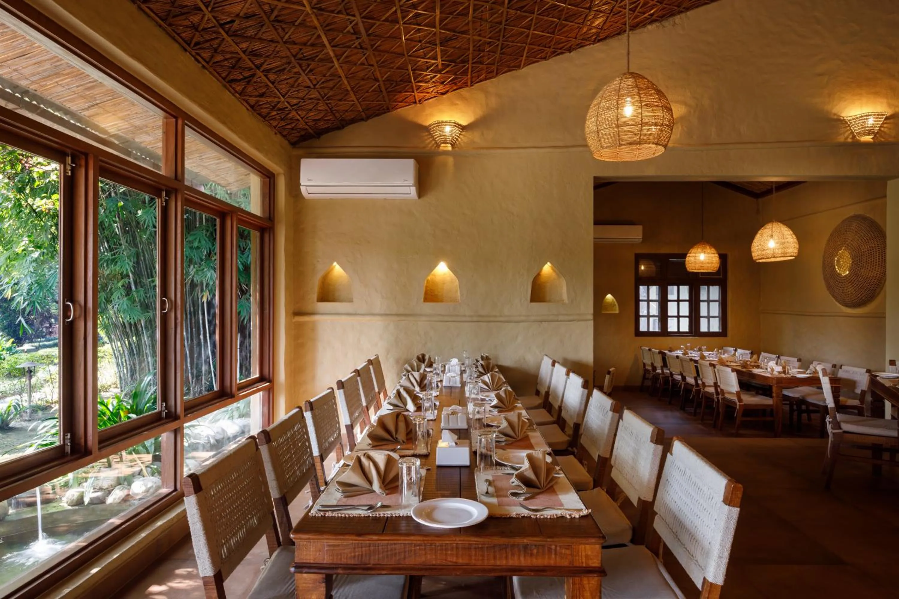 Restaurant/places to eat in Green Mansions Jungle Resort