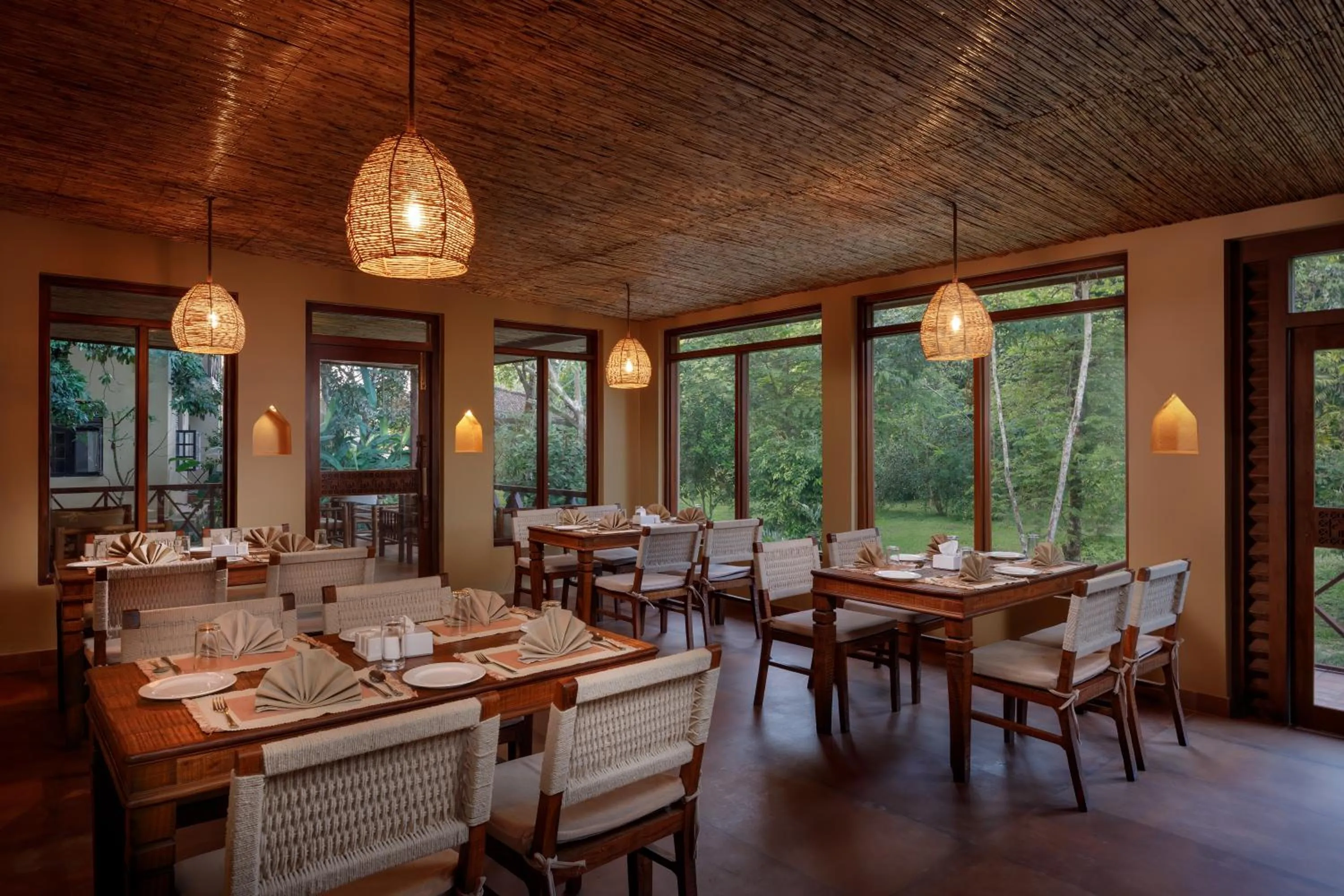 Restaurant/places to eat in Green Mansions Jungle Resort