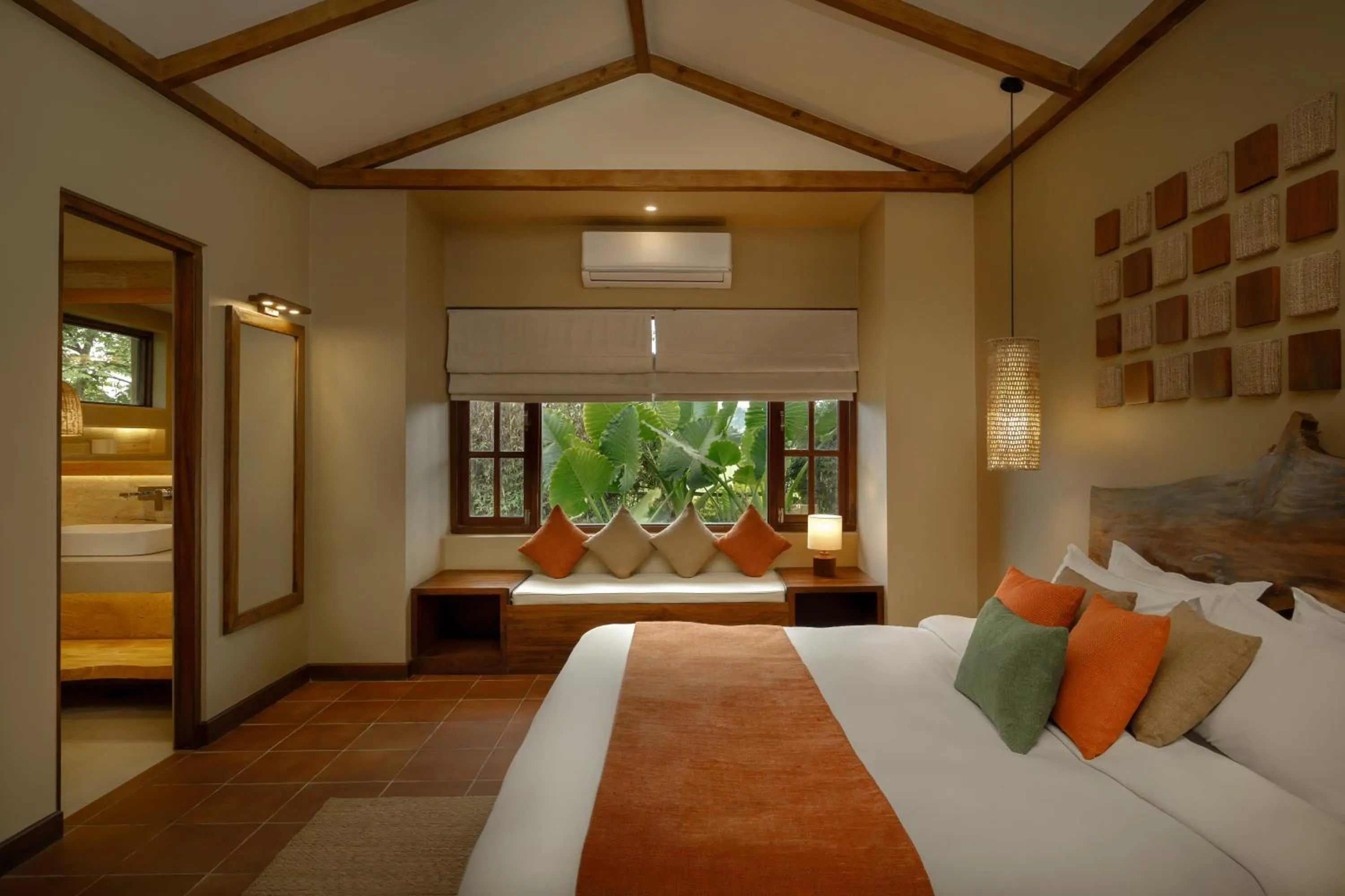 Garden view, Bed in Green Mansions Jungle Resort