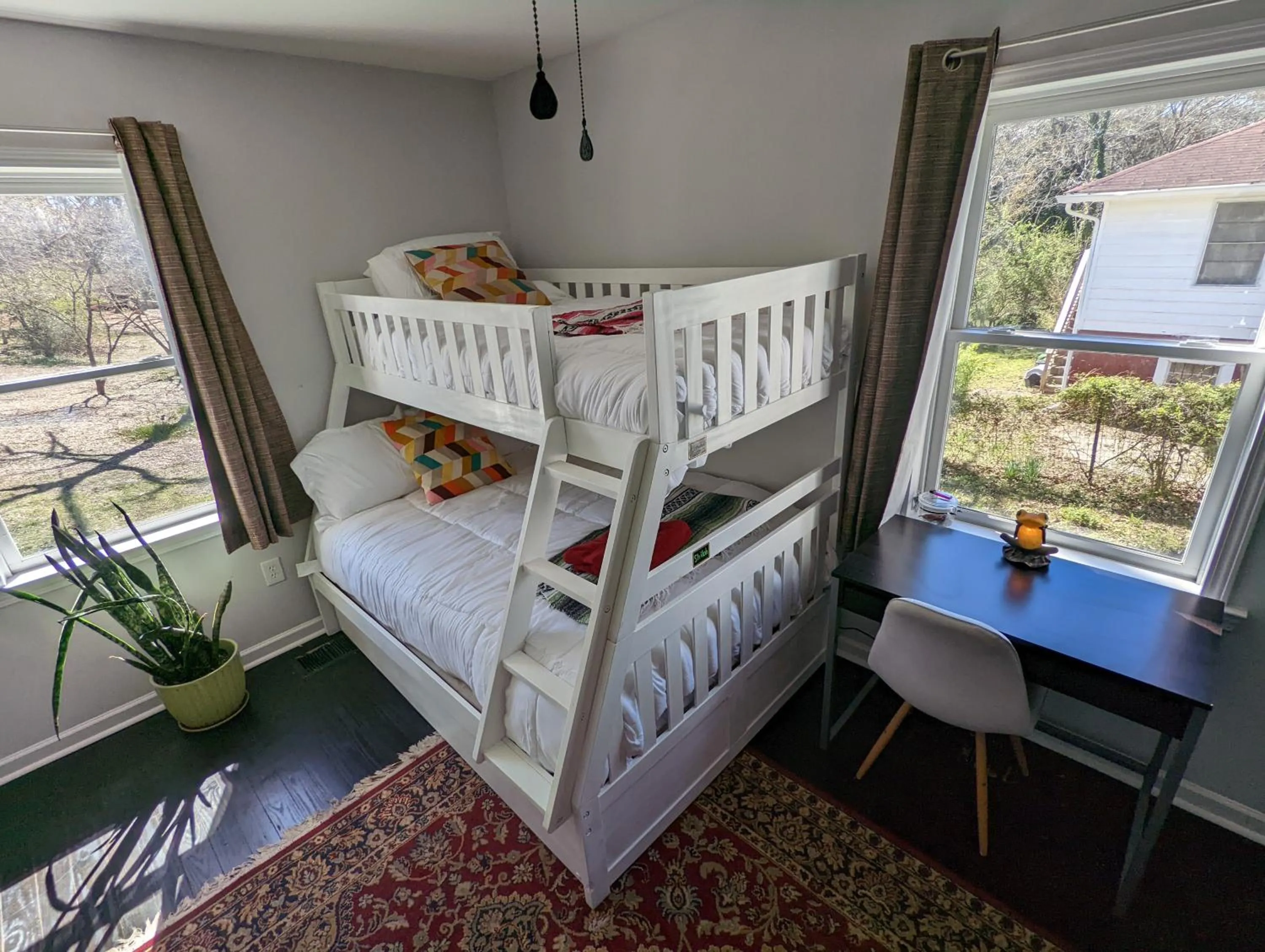 4-Bed Female Dormitory Room in eKstasis Hostel & Urban Farm