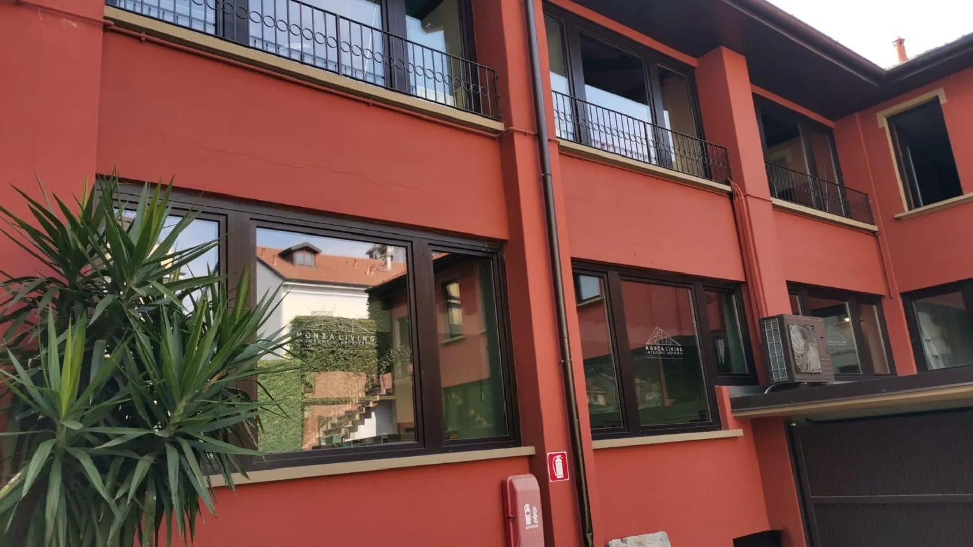 Property building in LT - Room's Bed & Living