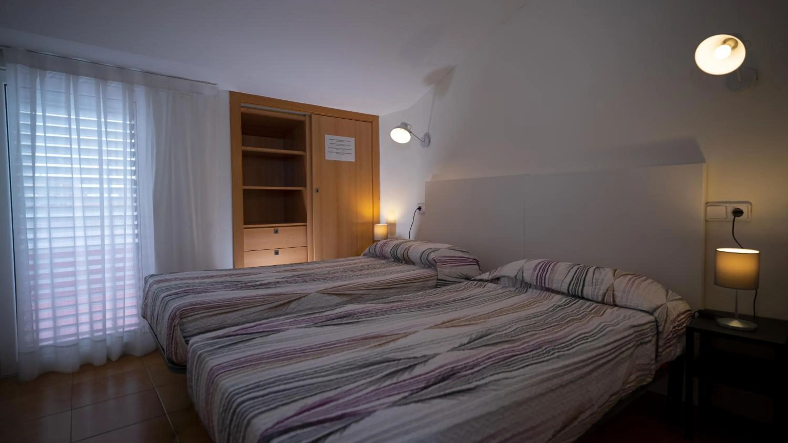 Photo of the whole room, Bed in Hostal La Premsa