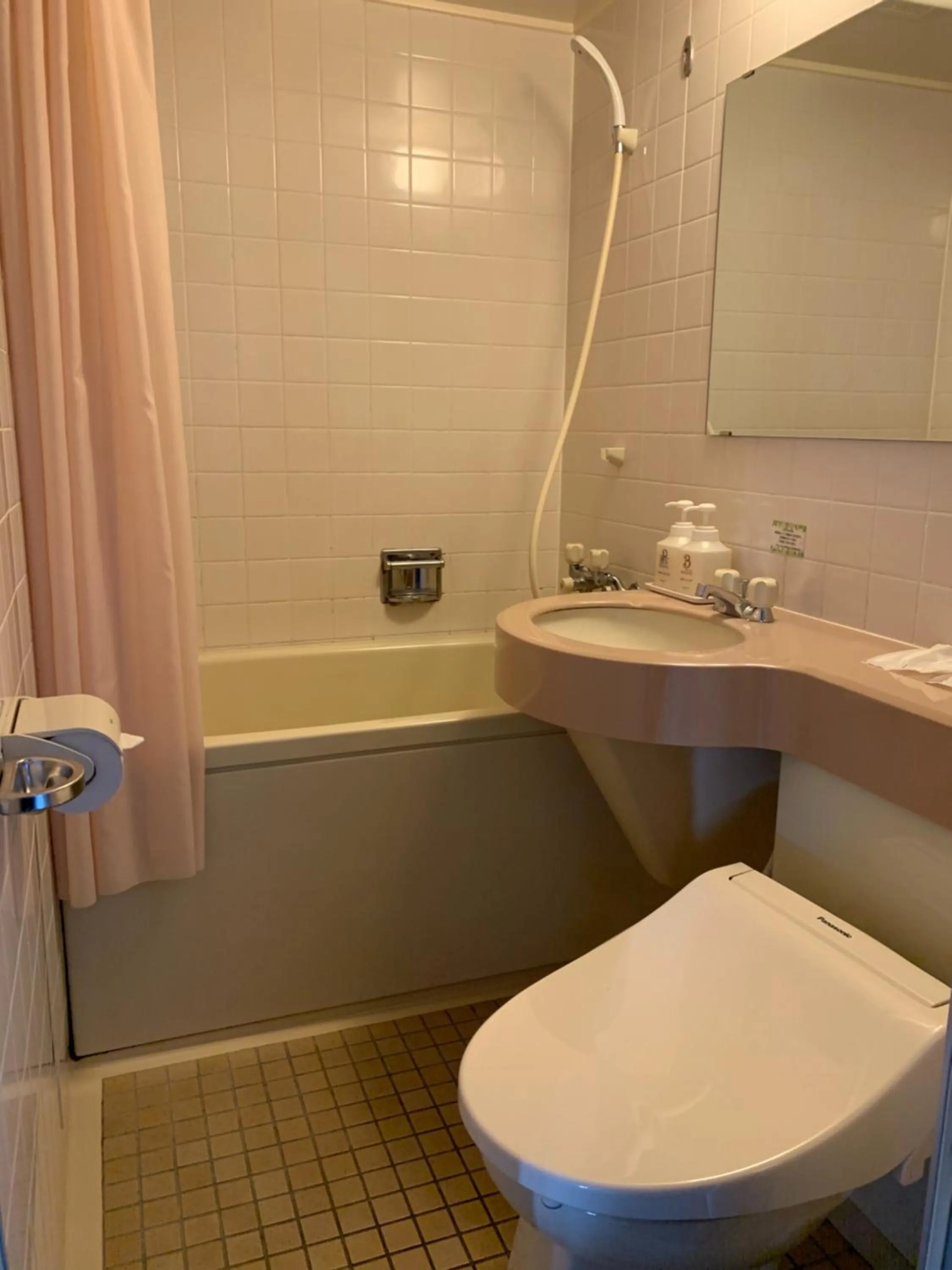 Shower in Lake Side Hotel Minatoya