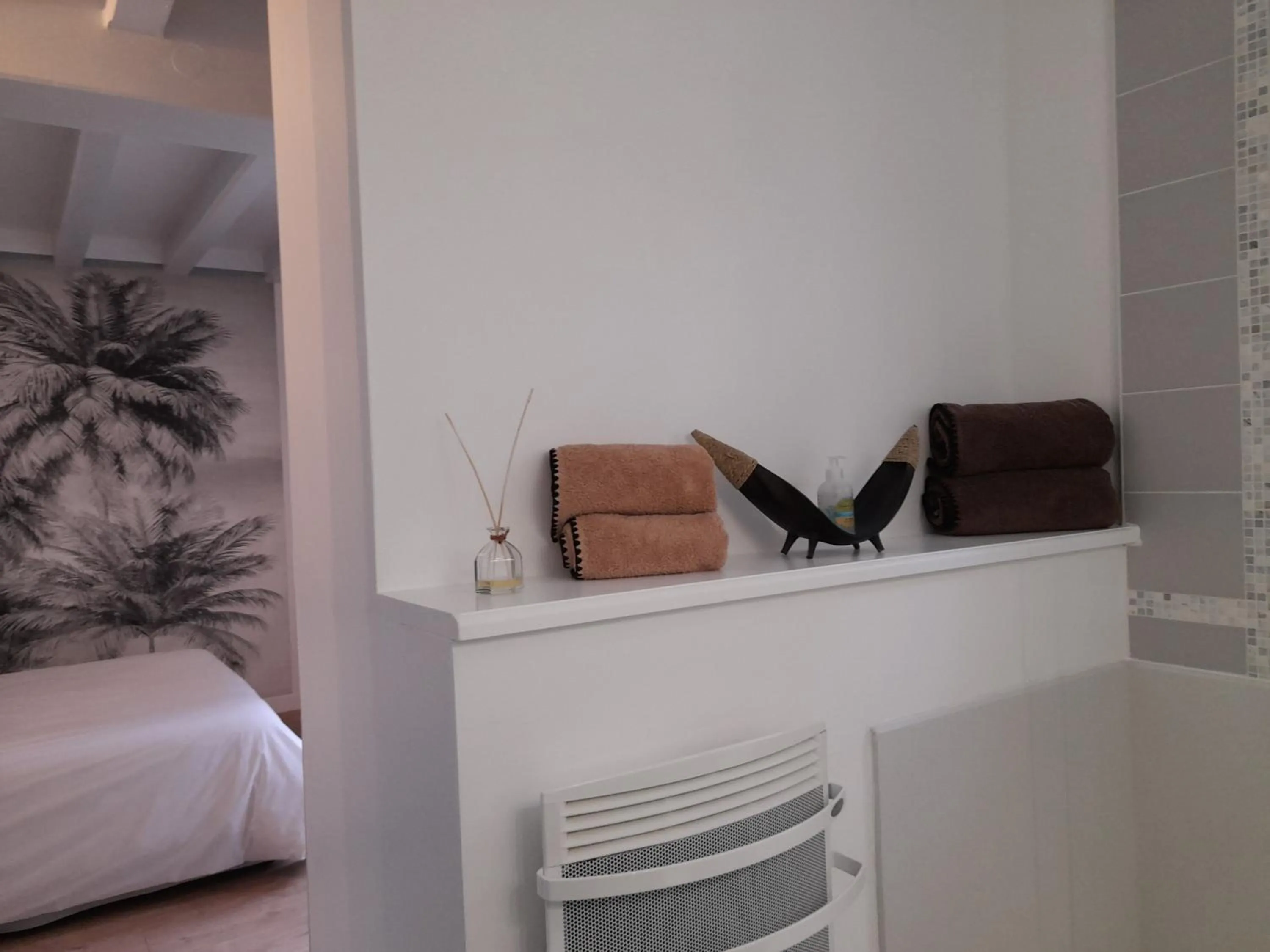 Bathroom, Bed in La Clairière du Seignanx