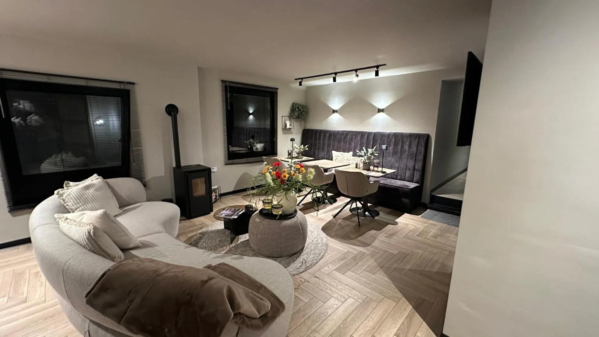 Communal lounge/ TV room in Boutique Hotel Le Faucon